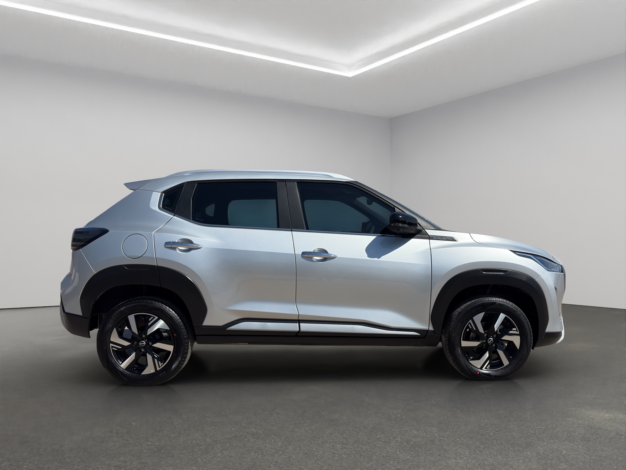 Nissan Magnite  5 pts. Exclusive, 1.0T, TM5, piel, RA-16 2025