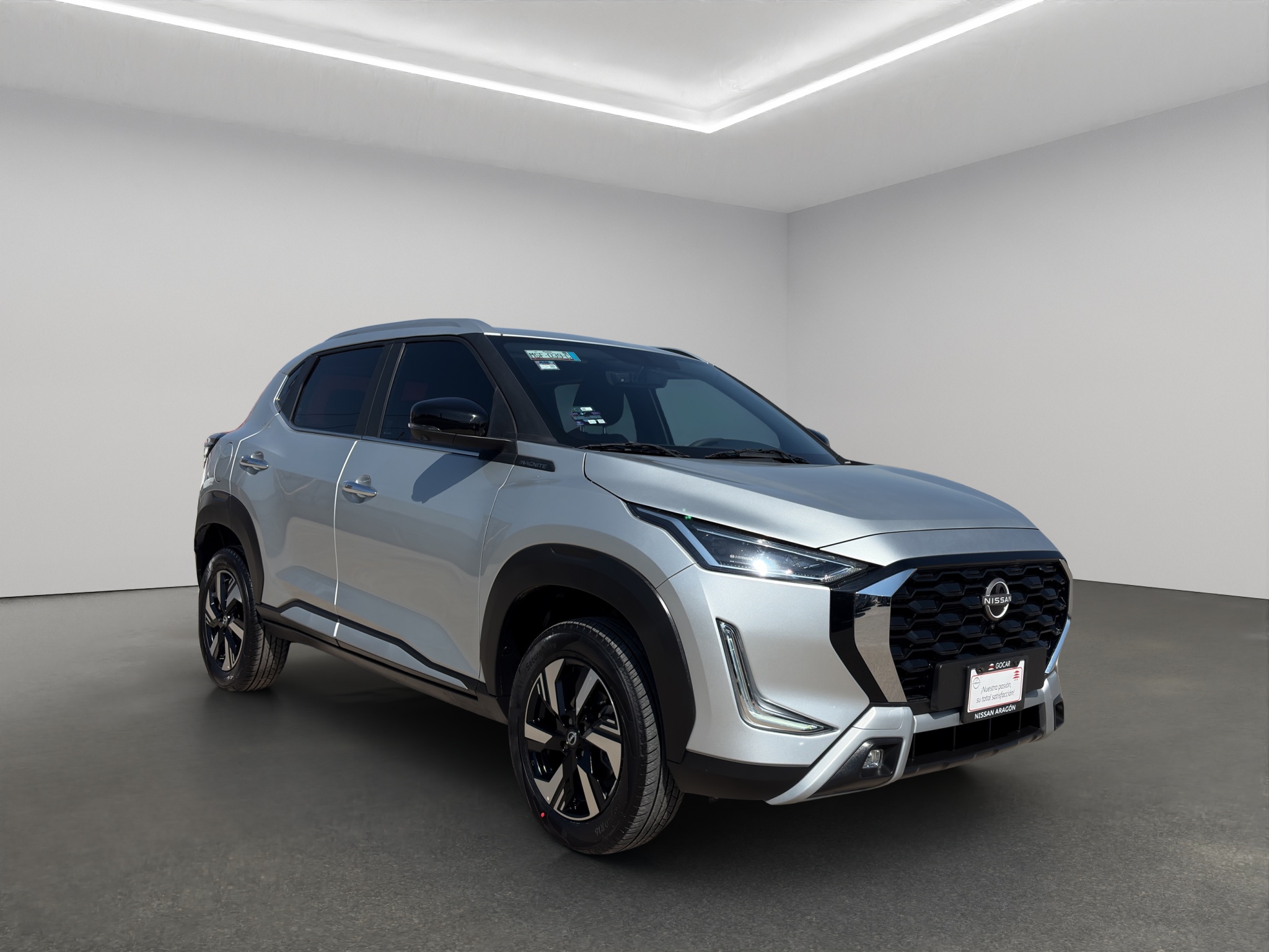 Nissan Magnite  5 pts. Exclusive, 1.0T, TM5, piel, RA-16 2025