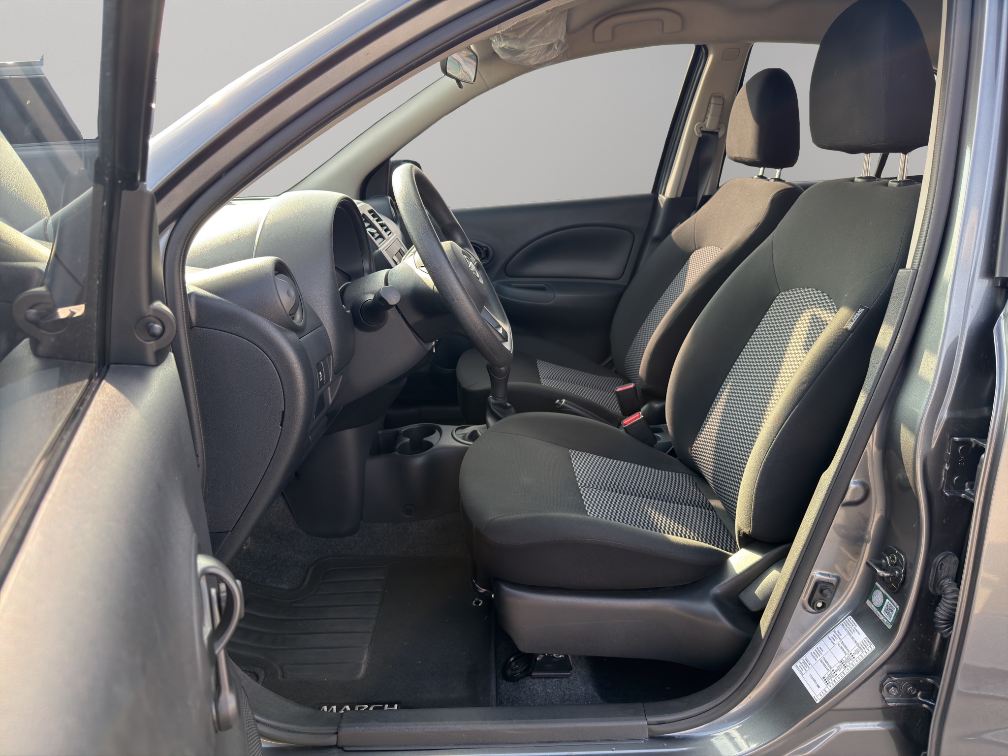 Nissan March 5 pts. HB Sense, TM5, a/ac., R-14 2023