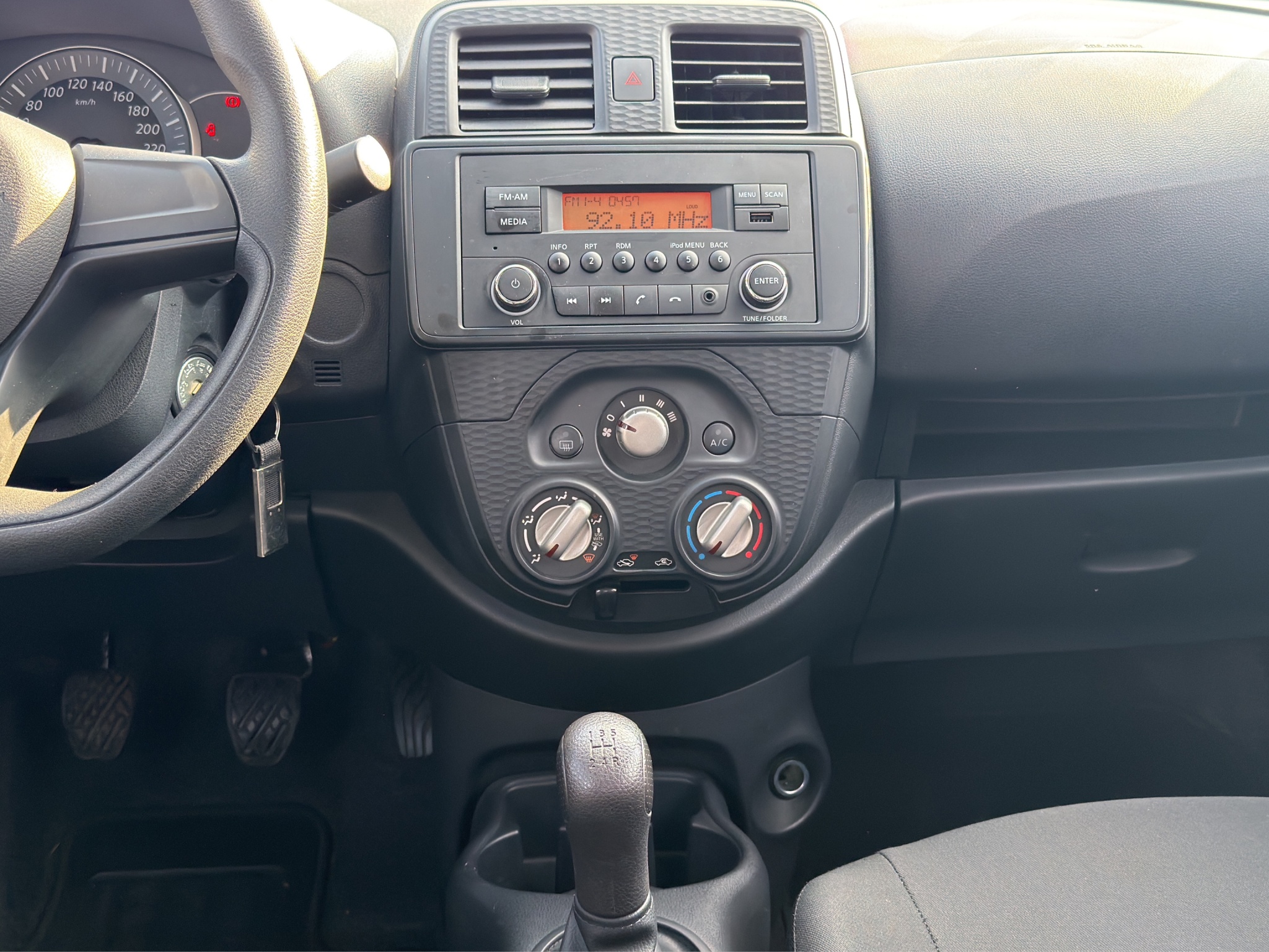 Nissan March 5 pts. HB Sense, TM5, a/ac., R-14 2023