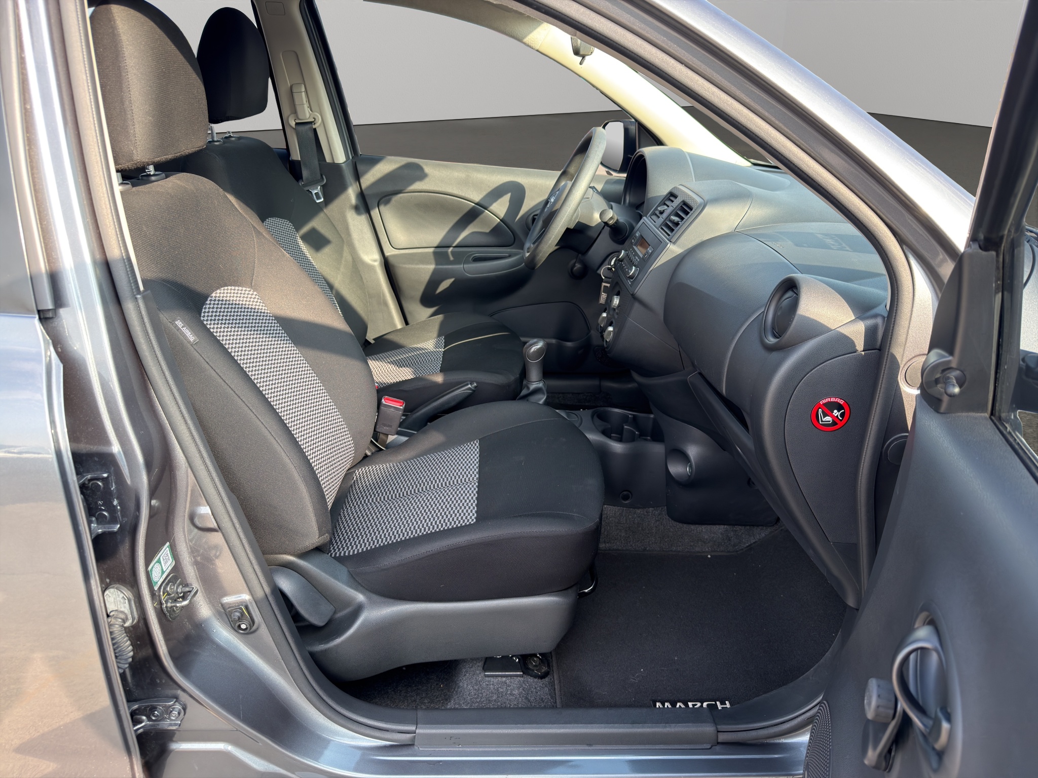 Nissan March 5 pts. HB Sense, TM5, a/ac., R-14 2023