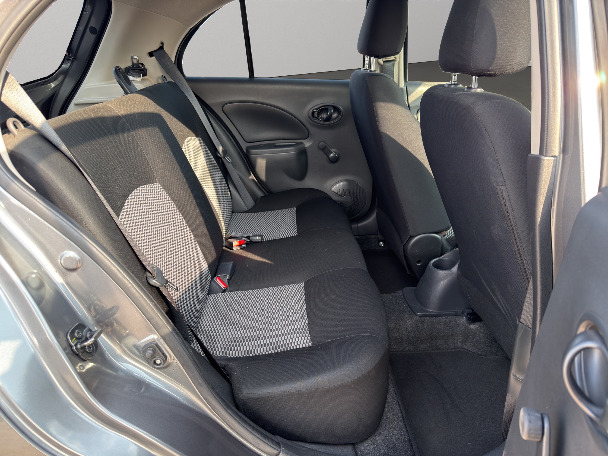 Nissan March 5 pts. HB Sense, TM5, a/ac., R-14 2023