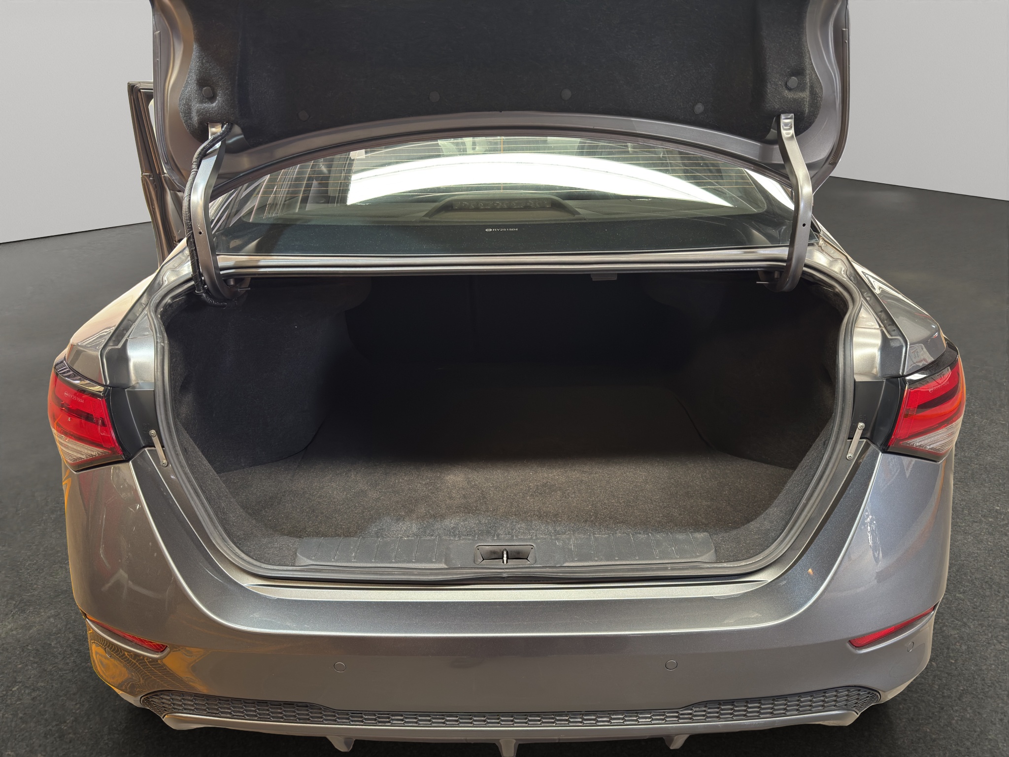 Nissan Sentra 4 pts. Sense, CVT, a/ac., RA-16 2024