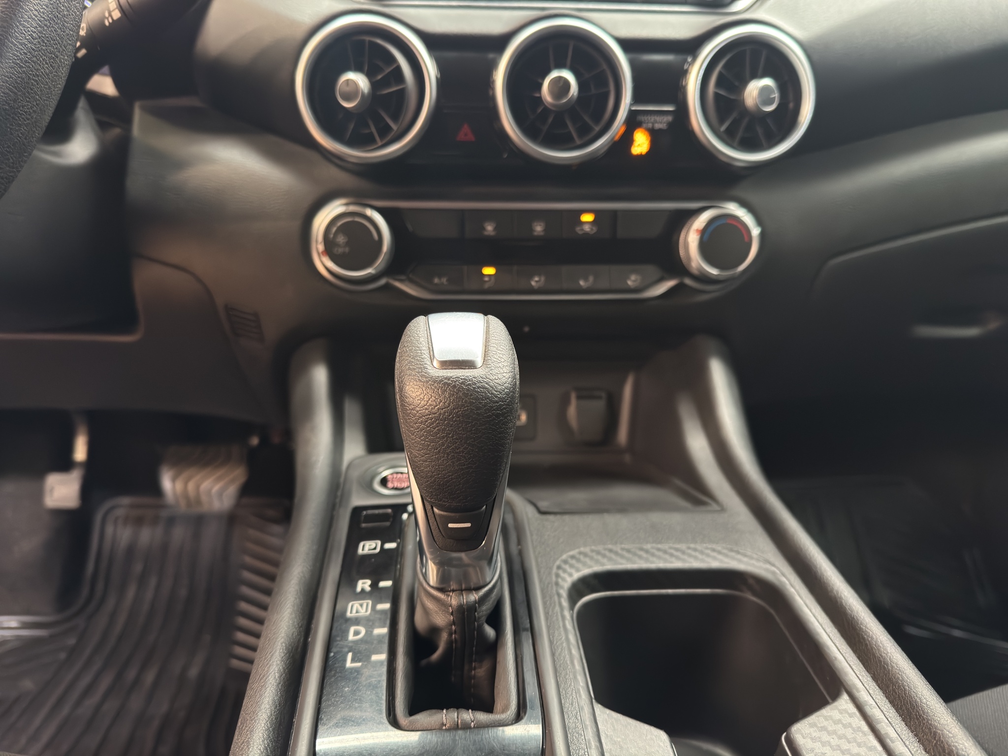 Nissan Sentra 4 pts. Sense, CVT, a/ac., RA-16 2024