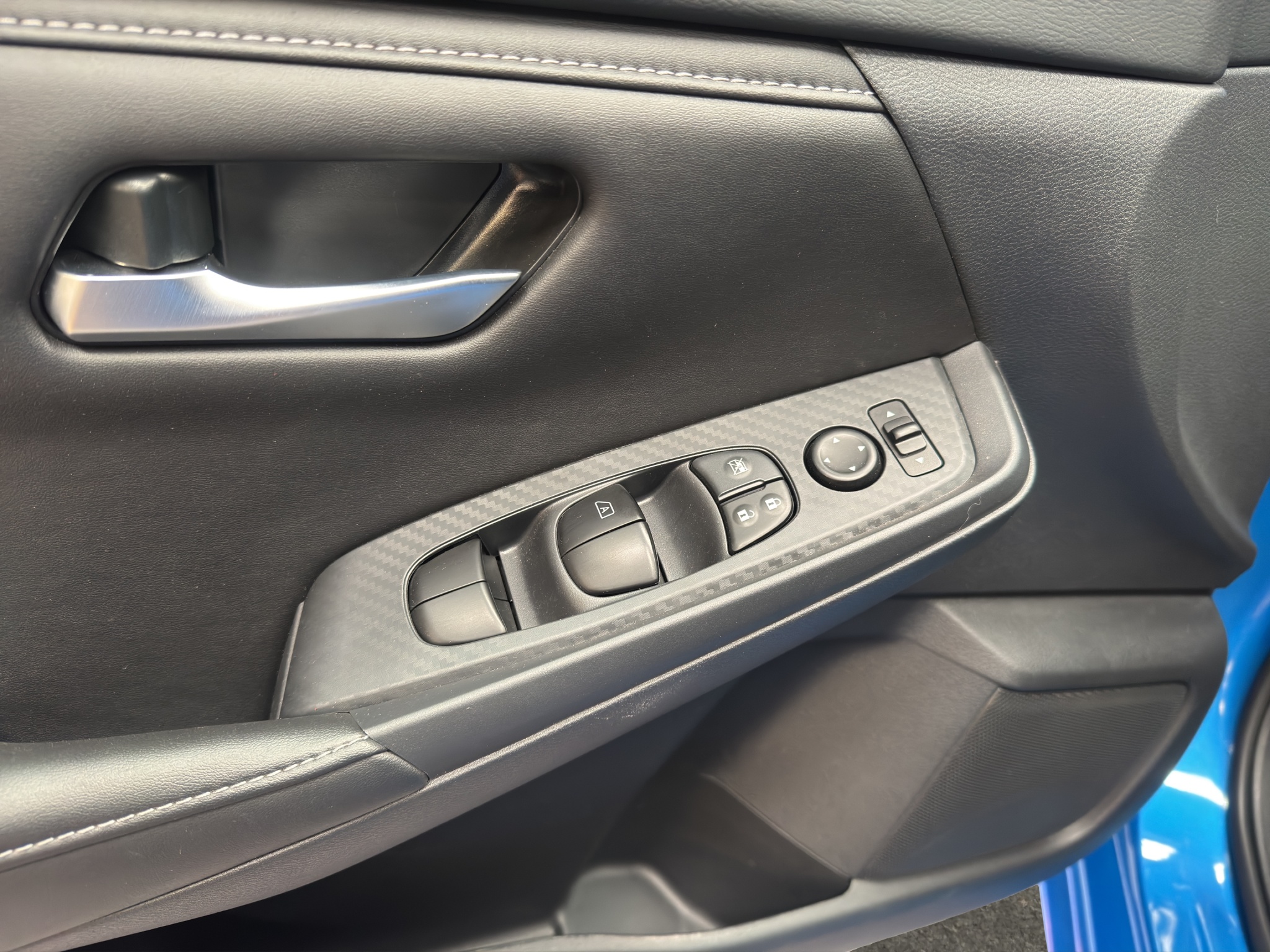 Nissan Sentra 4 pts. Advance, CVT, a/ac., f.niebla, RA-16 (línea anterior) 2025