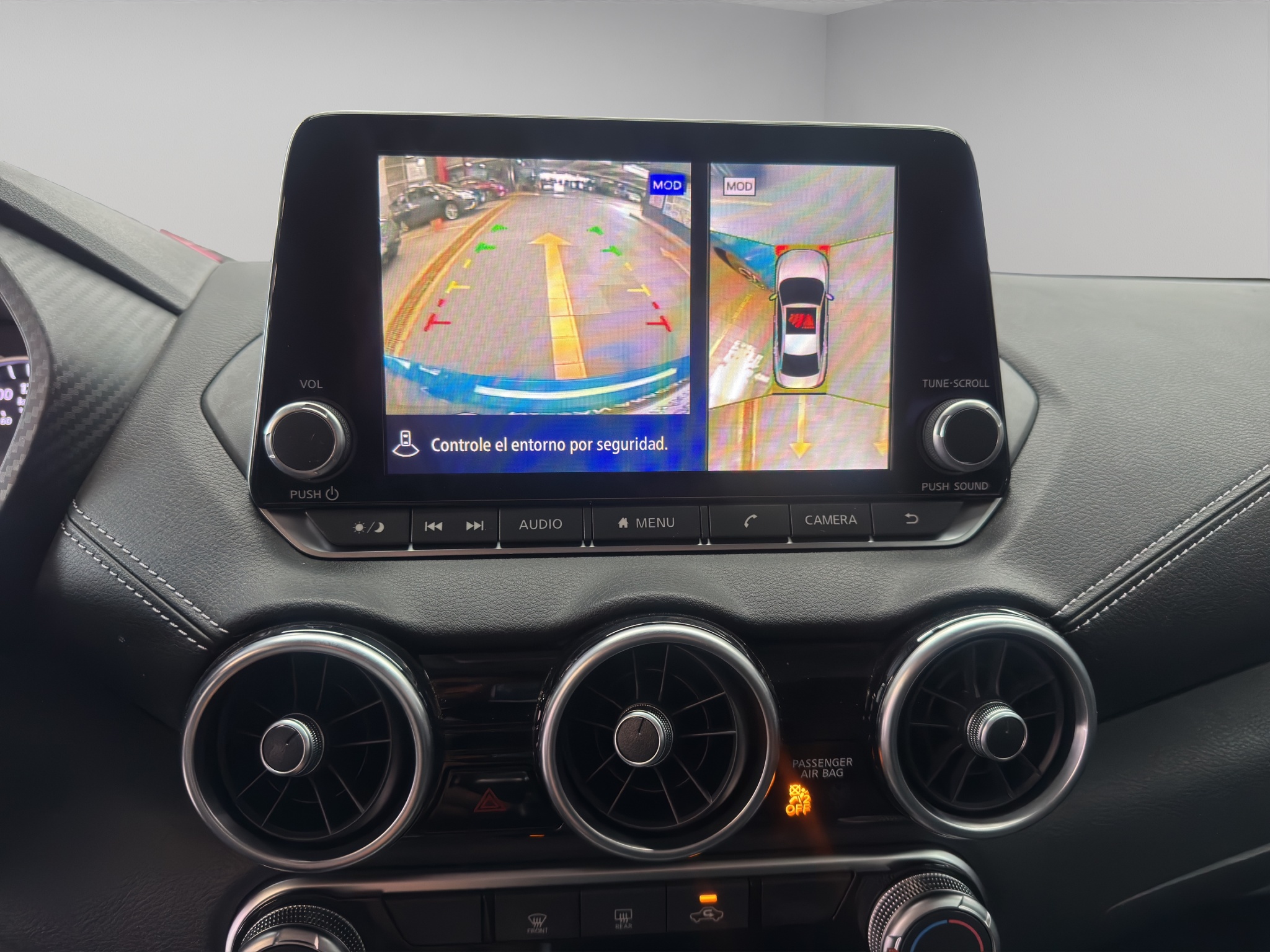 Nissan Sentra 4 pts. Advance, CVT, a/ac., f.niebla, RA-16 (línea anterior) 2025