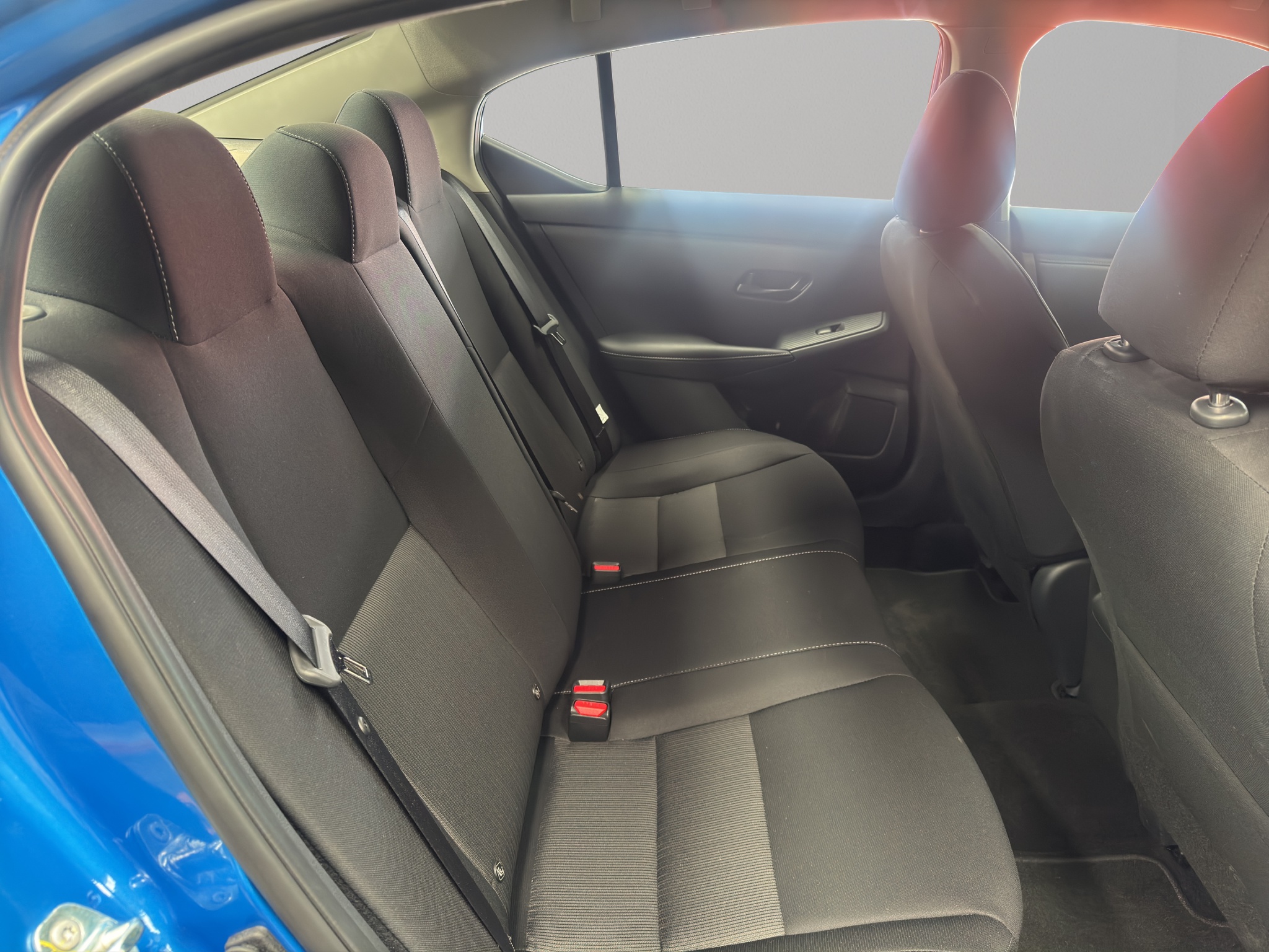 Nissan Sentra 4 pts. Advance, CVT, a/ac., f.niebla, RA-16 (línea anterior) 2025