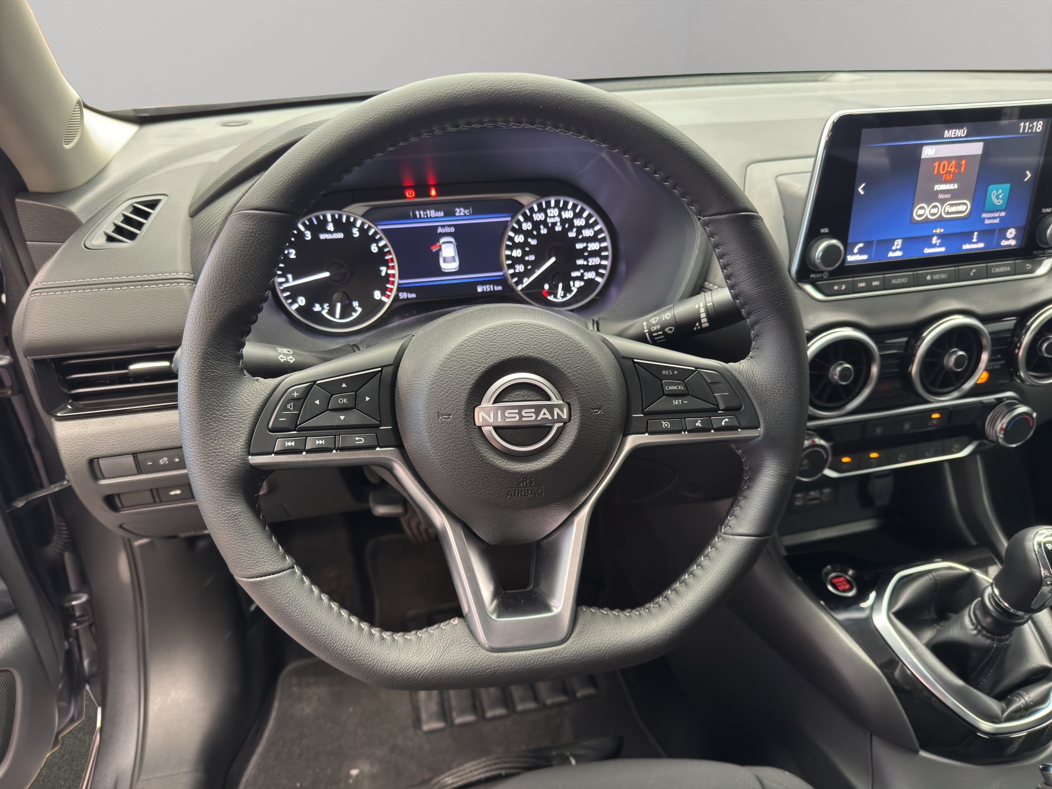 Nissan Sentra 4 pts. Advance, TM6, a/ac., f. niebla, RA-16 (línea anterior) 2025