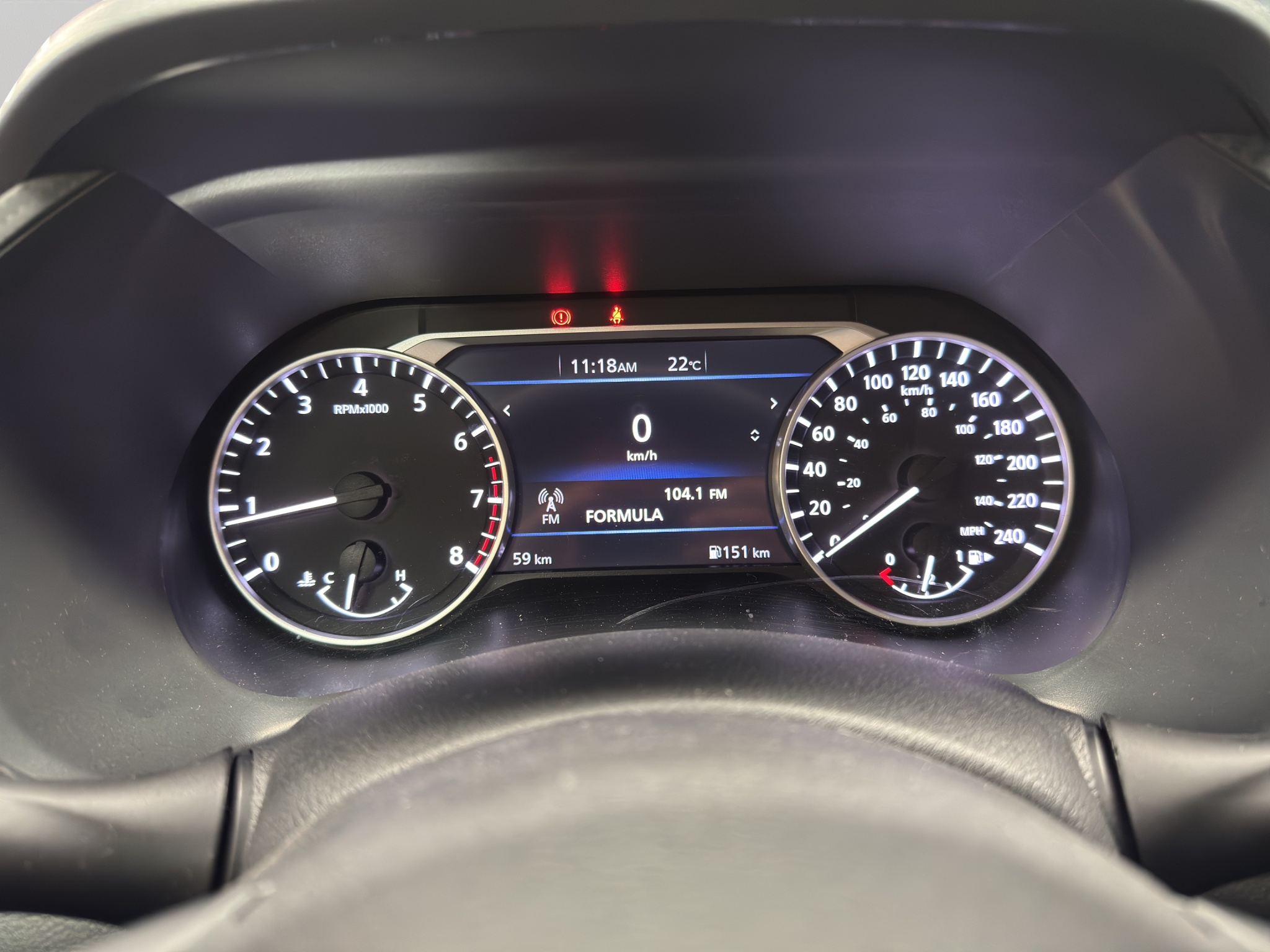 Nissan Sentra 4 pts. Advance, TM6, a/ac., f. niebla, RA-16 (línea anterior) 2025