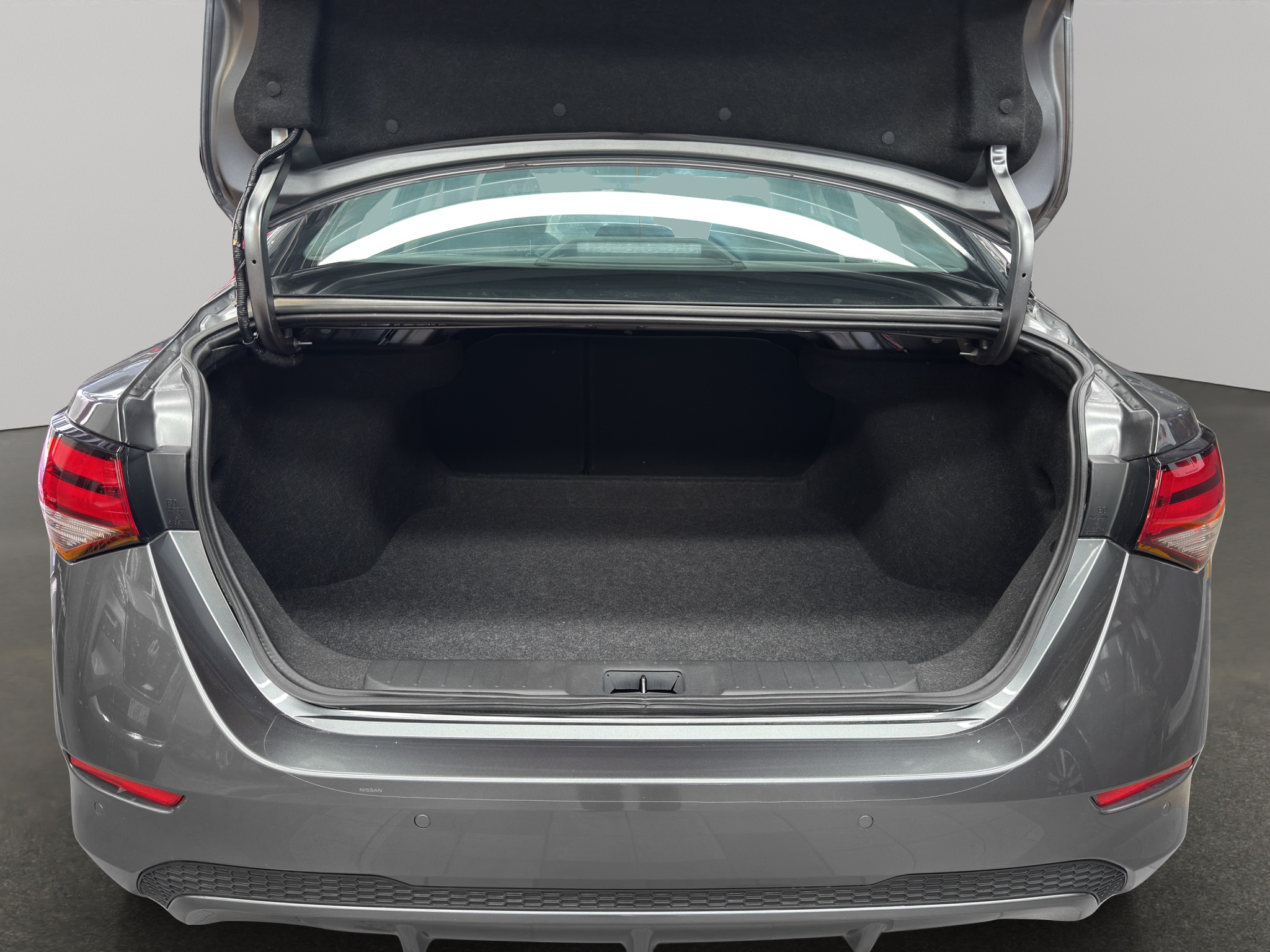 Nissan Sentra 4 pts. Advance, TM6, a/ac., f. niebla, RA-16 (línea anterior) 2025