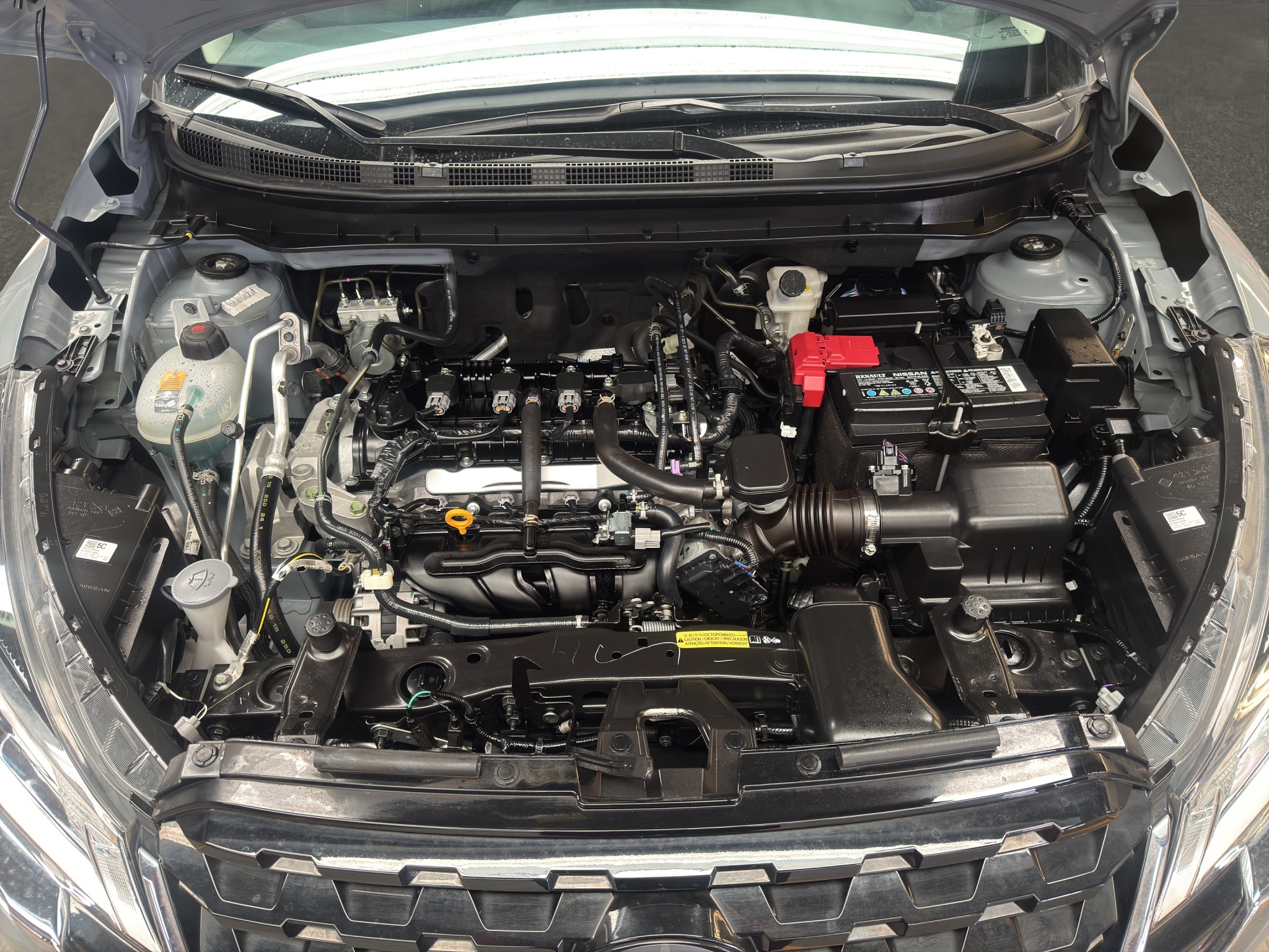 Nissan Kicks  5 pts. Play Advance, 1.6l, CVT, RA-17 (línea nueva) 2025