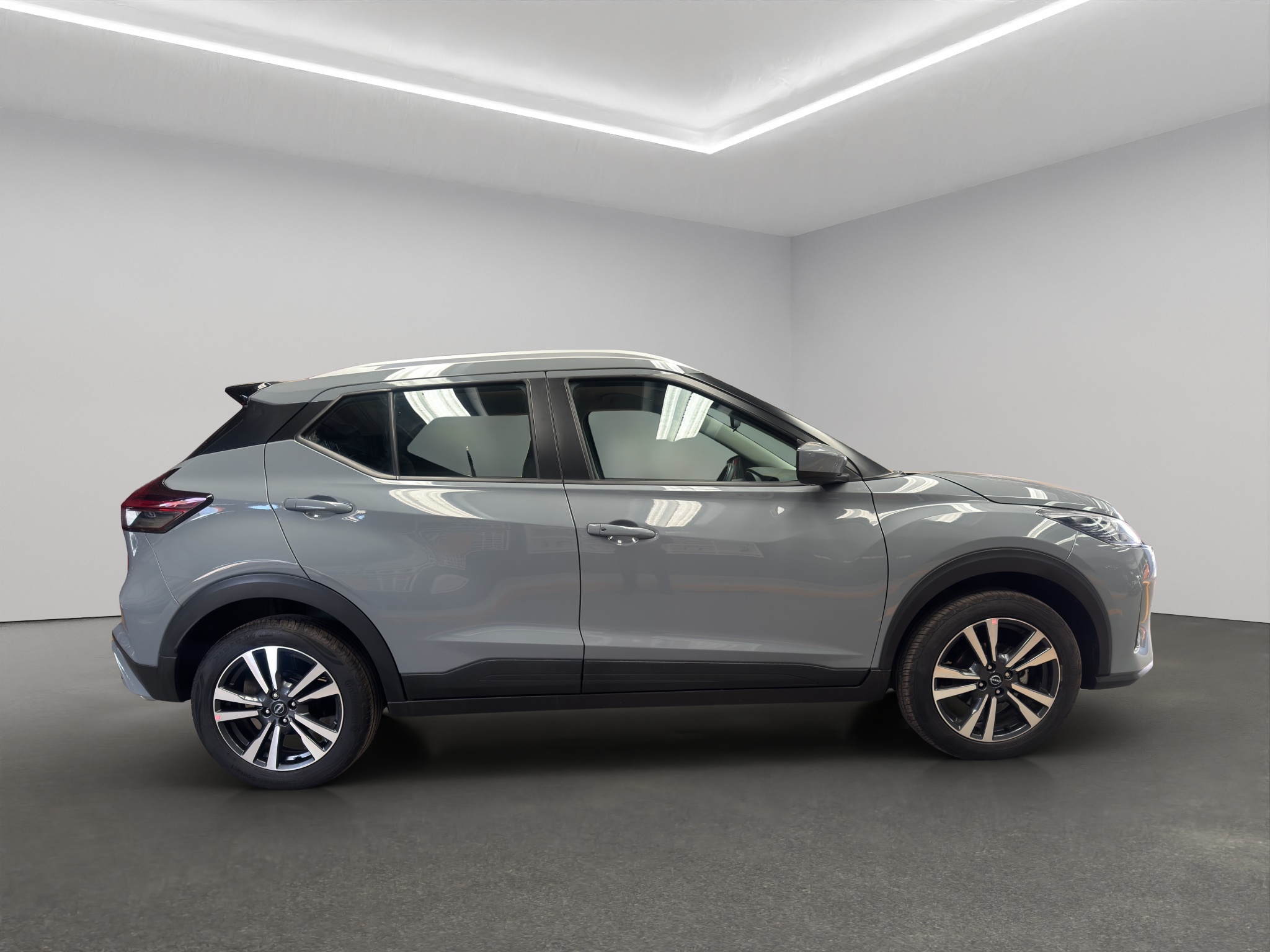 Nissan Kicks  5 pts. Play Advance, 1.6l, CVT, RA-17 (línea nueva) 2025