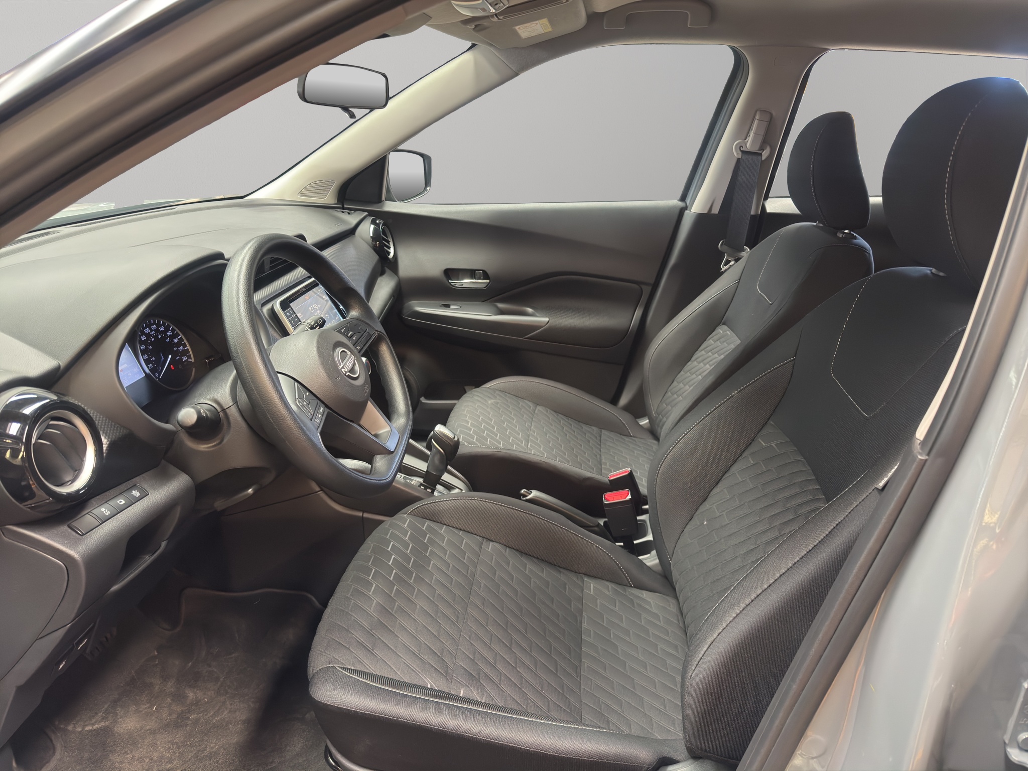 Nissan Kicks  5 pts. Play Advance, 1.6l, CVT, RA-17 (línea nueva) 2025