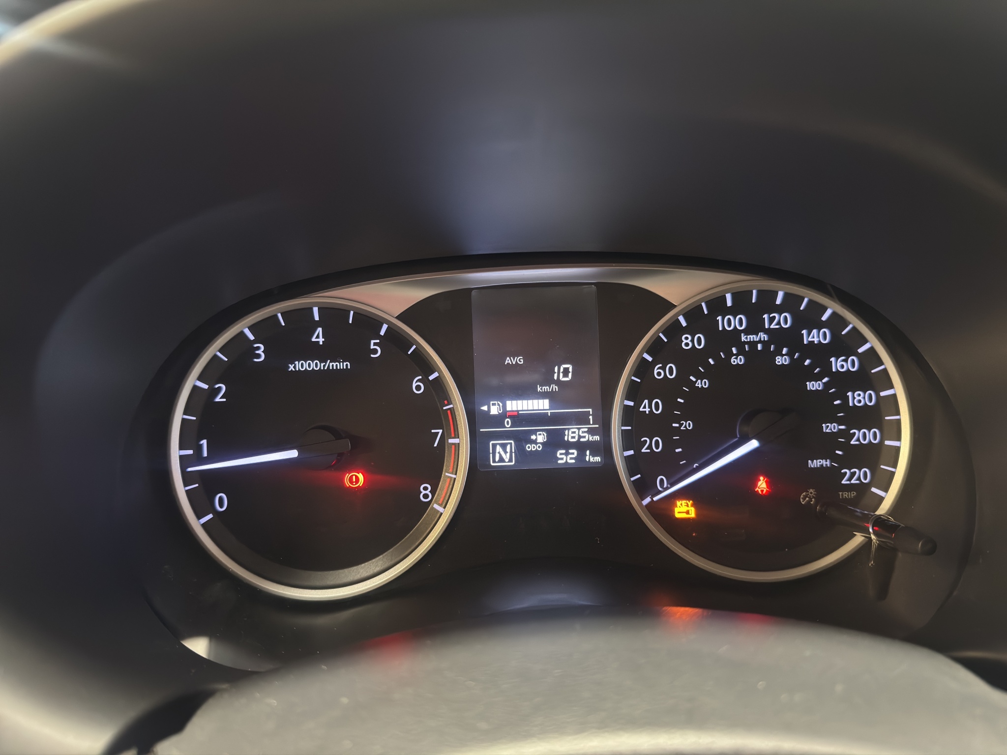 Nissan Kicks  5 pts. Play Advance, 1.6l, CVT, RA-17 (línea nueva) 2025