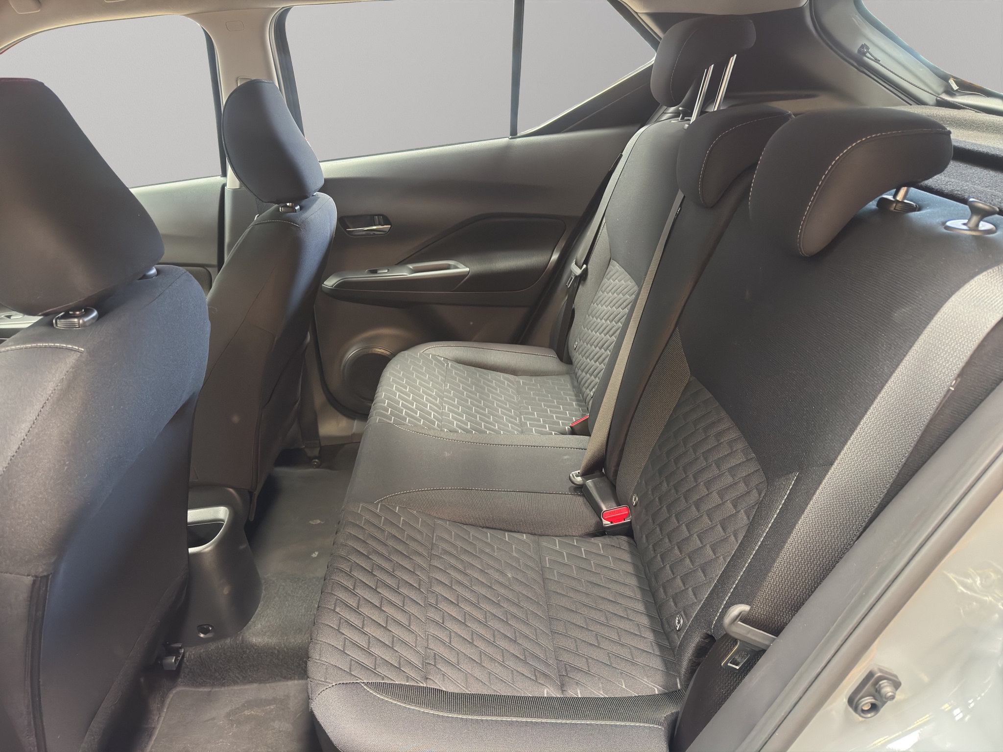 Nissan Kicks  5 pts. Play Advance, 1.6l, CVT, RA-17 (línea nueva) 2025