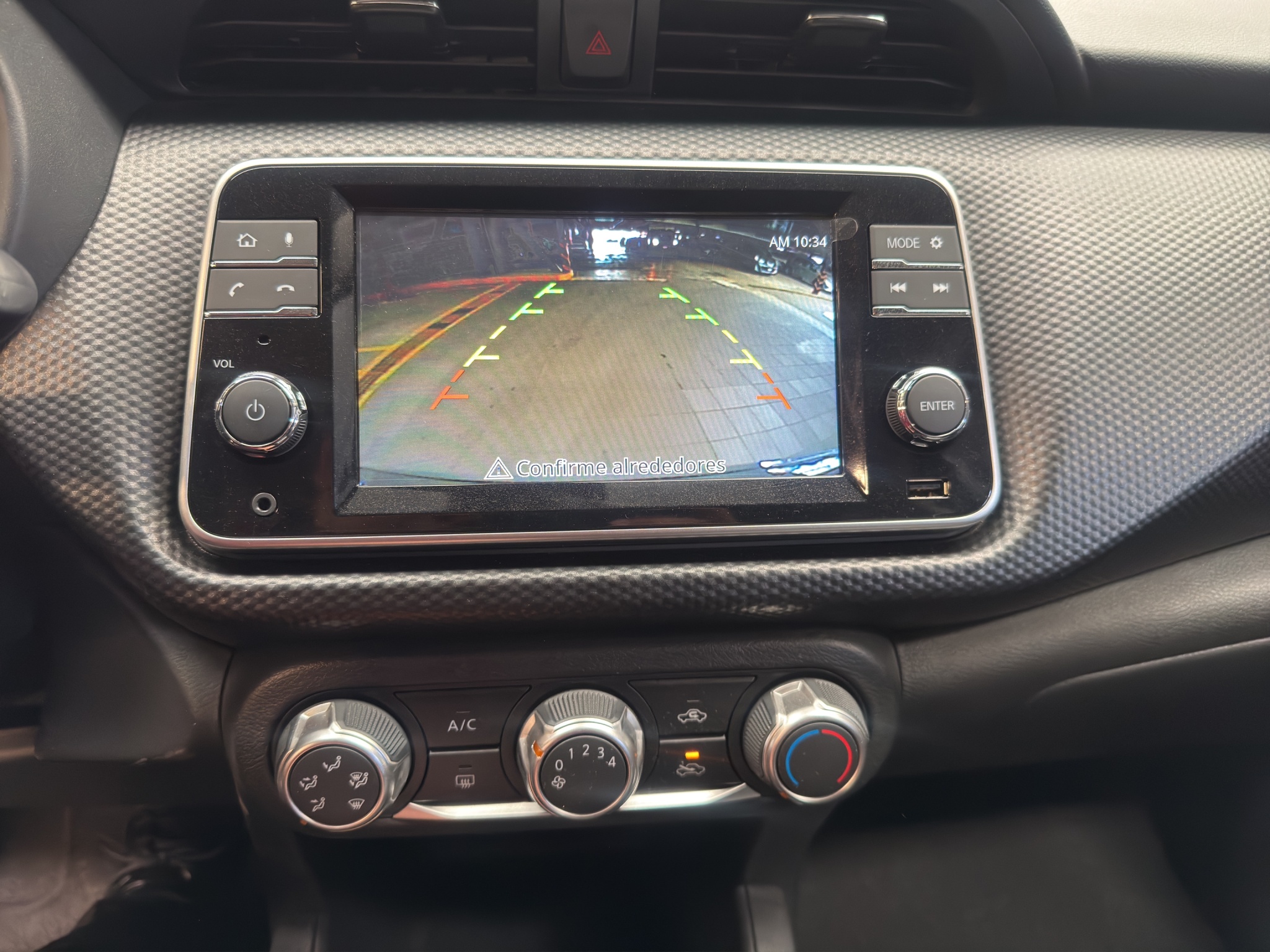 Nissan Kicks  5 pts. Play Advance, 1.6l, CVT, RA-17 (línea nueva) 2025