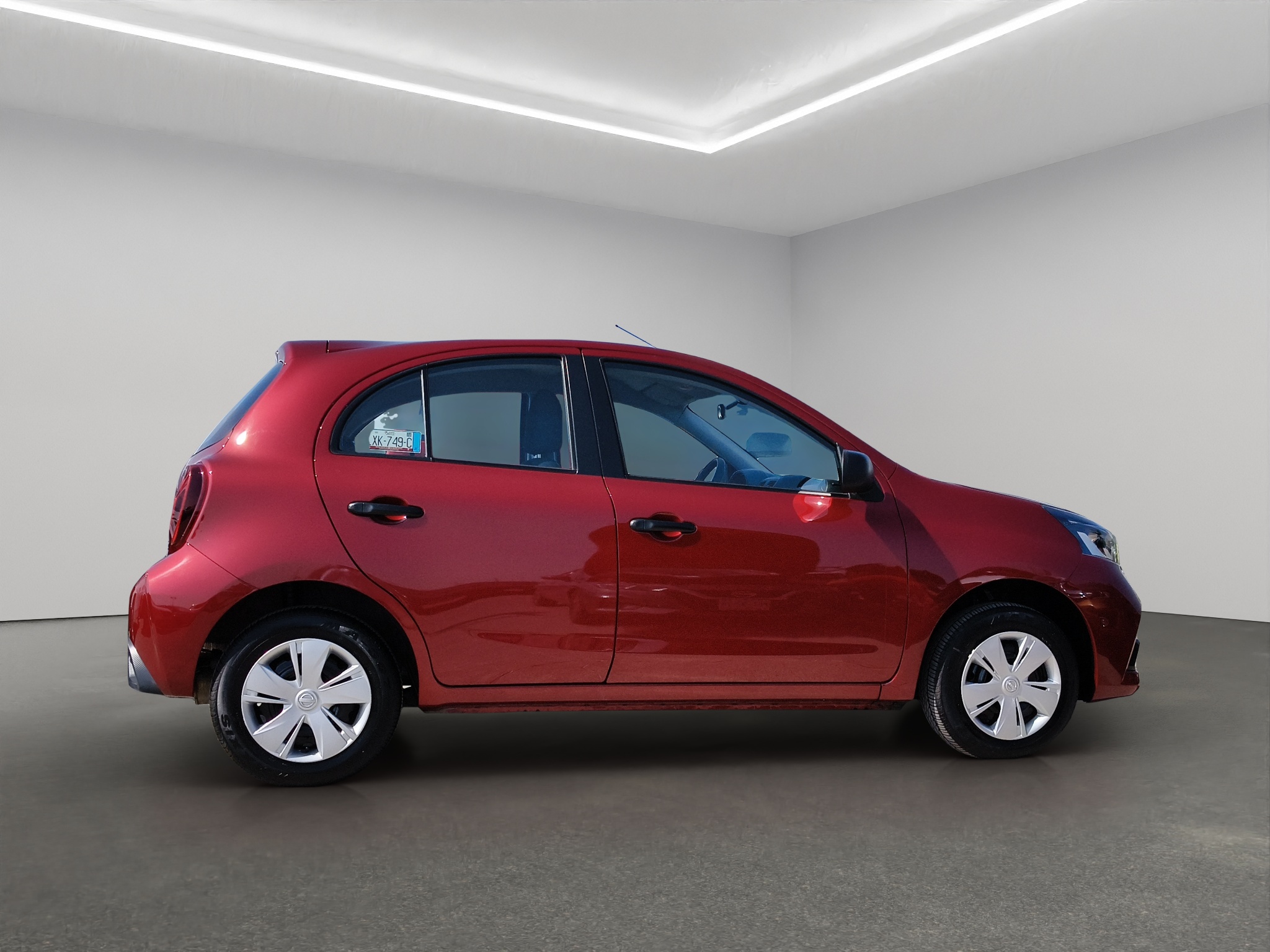 Nissan March 5 pts. HB Sense, TM5, a/ac., R-14 2025