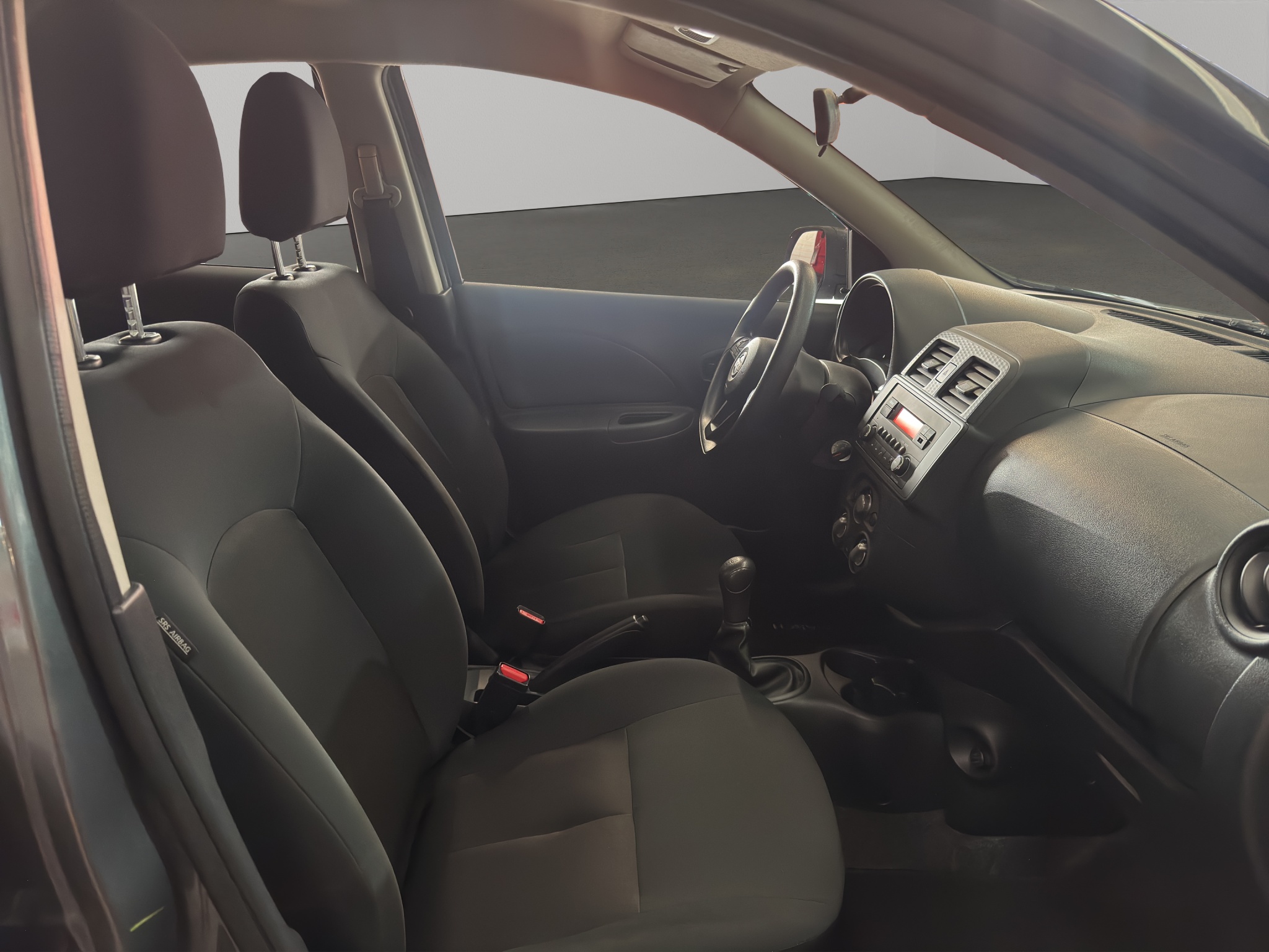 Nissan March 5 pts. HB Sense, TM5, a/ac., R-14 2024