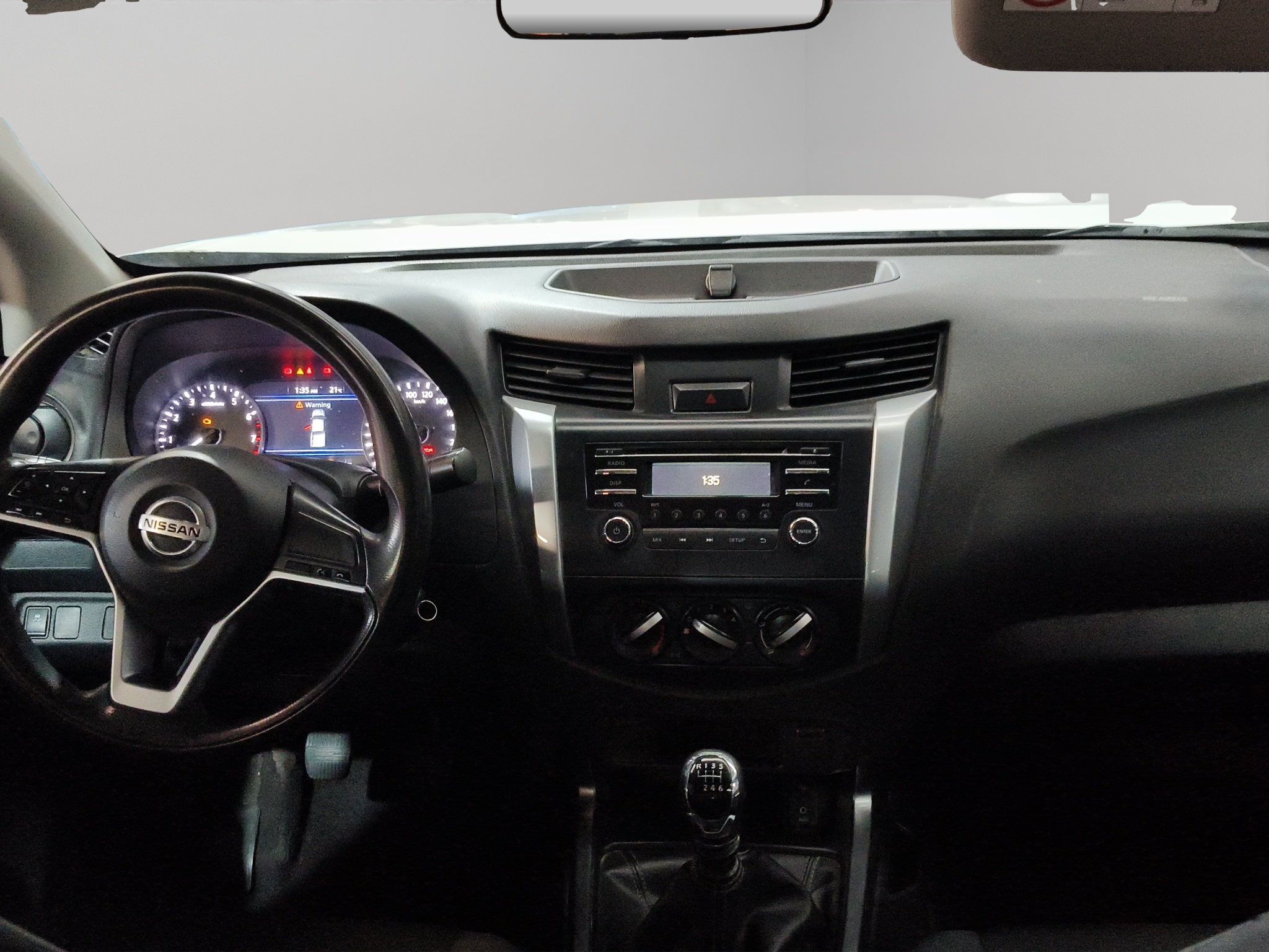 Nissan Comerciales Frontier y NP 300 Frontier Pick-Up 4 pts. Frontier SE, Doble Cab., L4, 2.5l, TM6, a/ac., VE, R-16 (cambio de línea) 2021