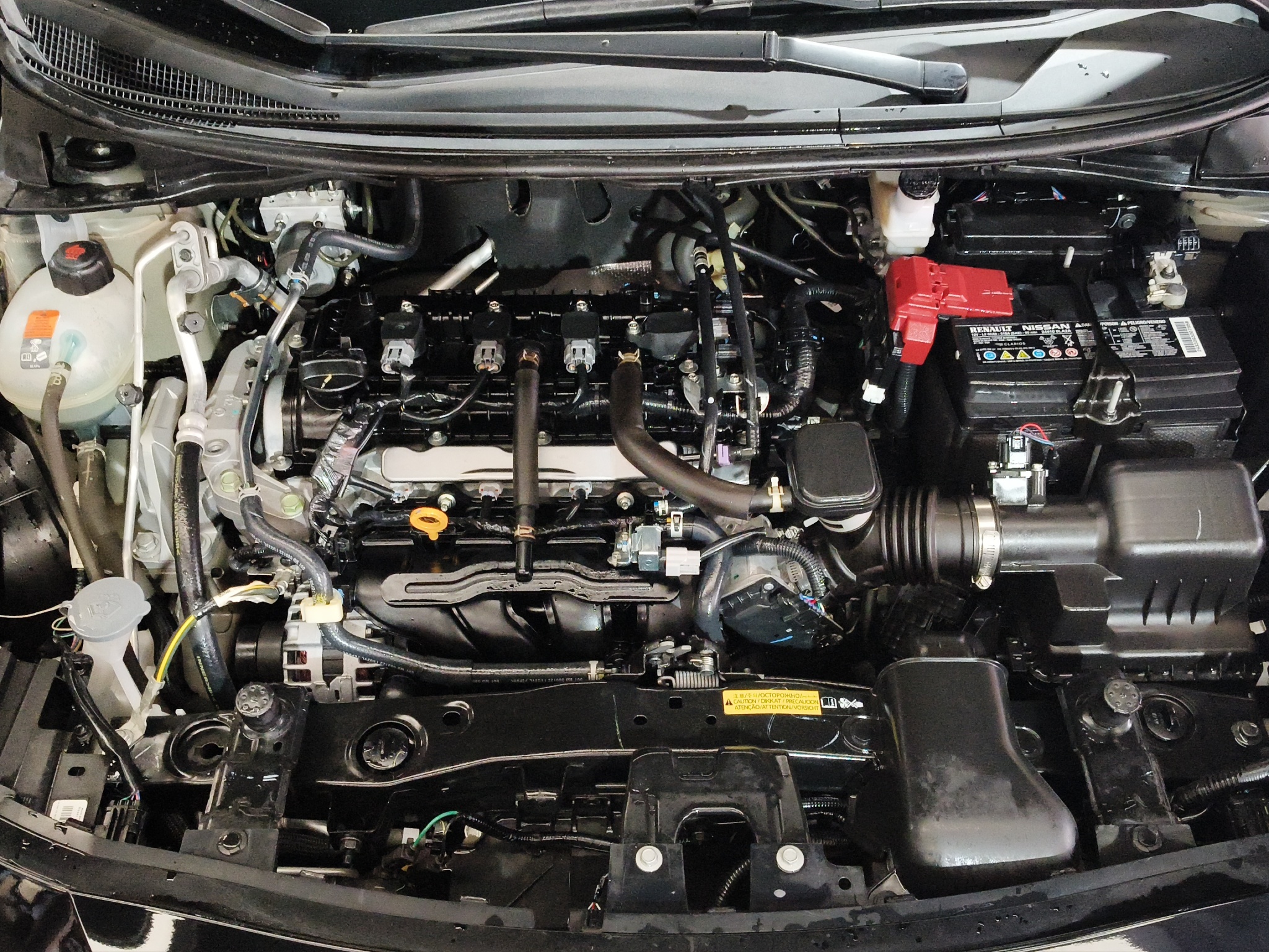 Nissan Versa 4 pts. SR, TA, a/ac. Aut., f. niebla, f. led, spoiler, RA-17 2024