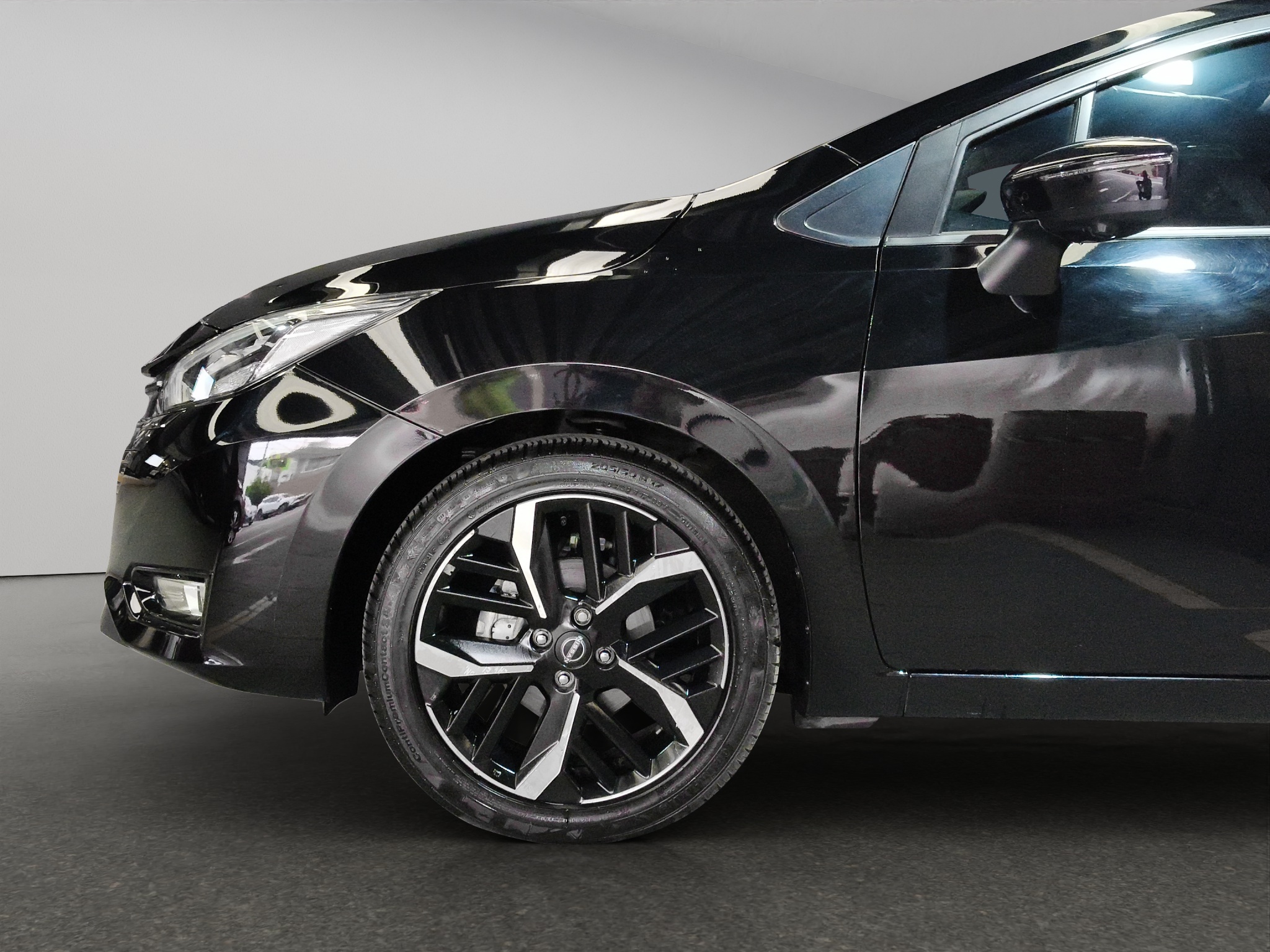 Nissan Versa 4 pts. SR, TA, a/ac. Aut., f. niebla, f. led, spoiler, RA-17 2024