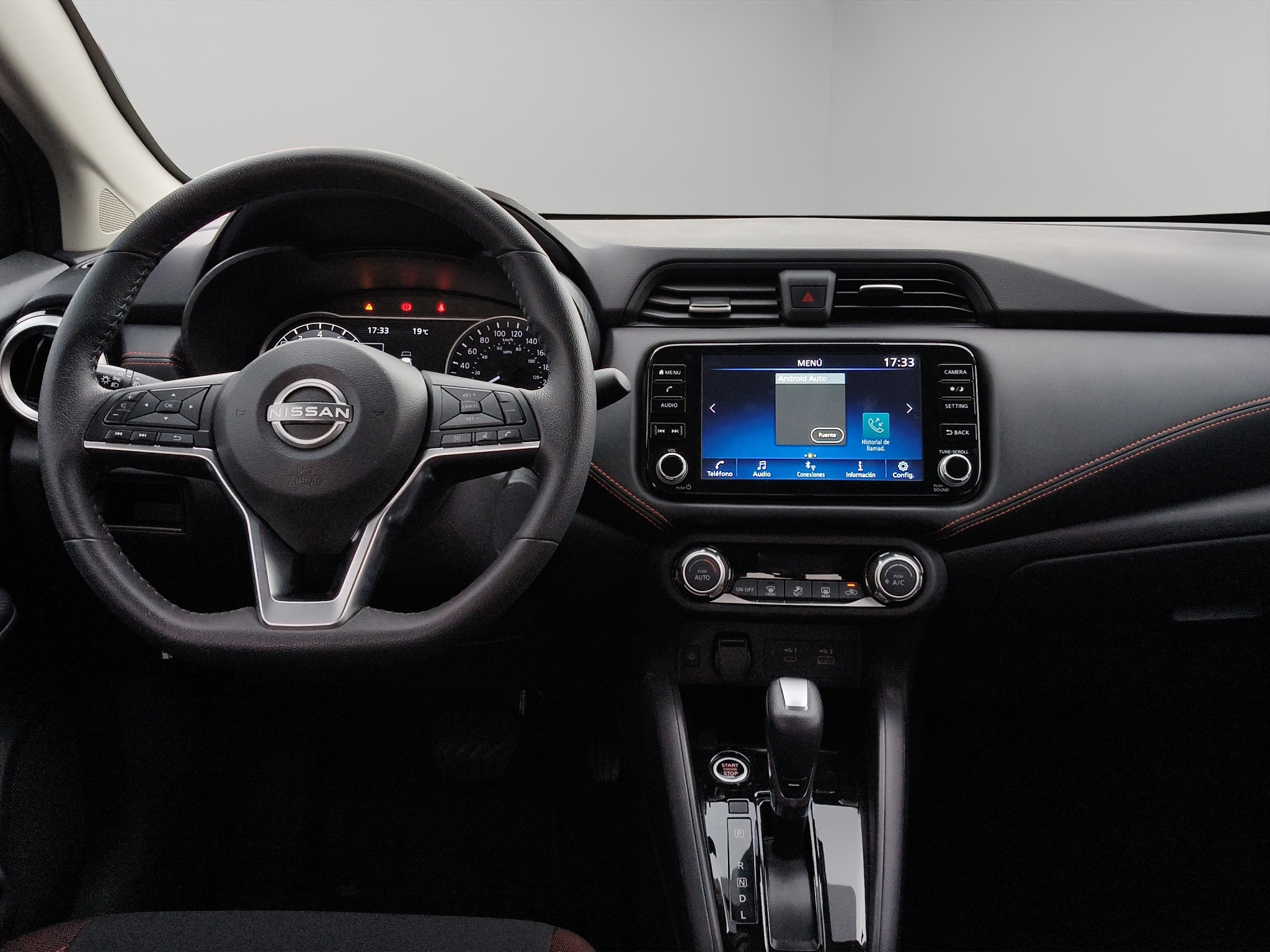 Nissan Versa 4 pts. SR, TA, a/ac. Aut., f. niebla, f. led, spoiler, RA-17 2024