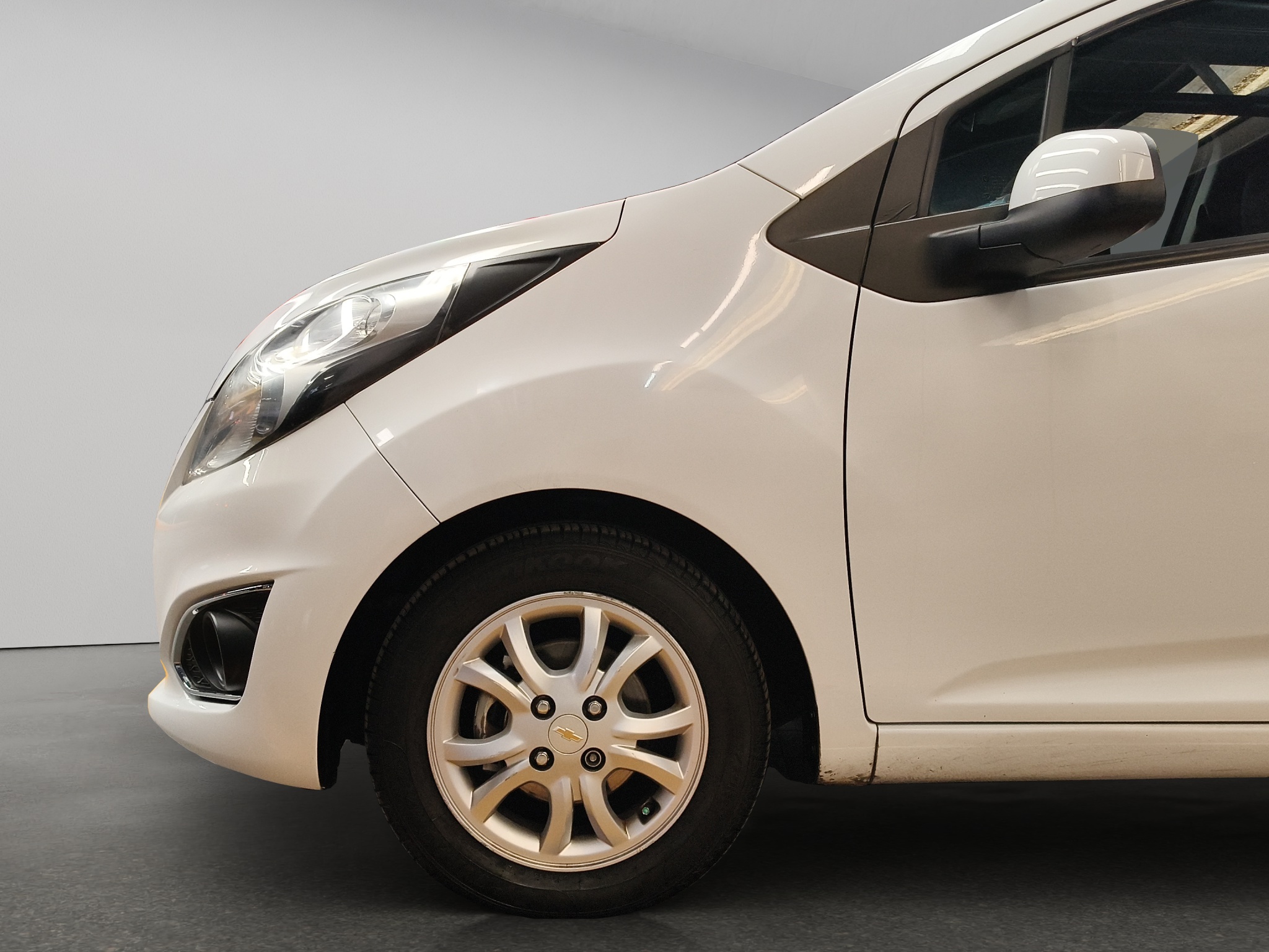 Chevrolet Spark 5 pts. HB LTZ, 1.4l, TM5, a/ac., f. niebla, RA-15 (nueva generación) 2016