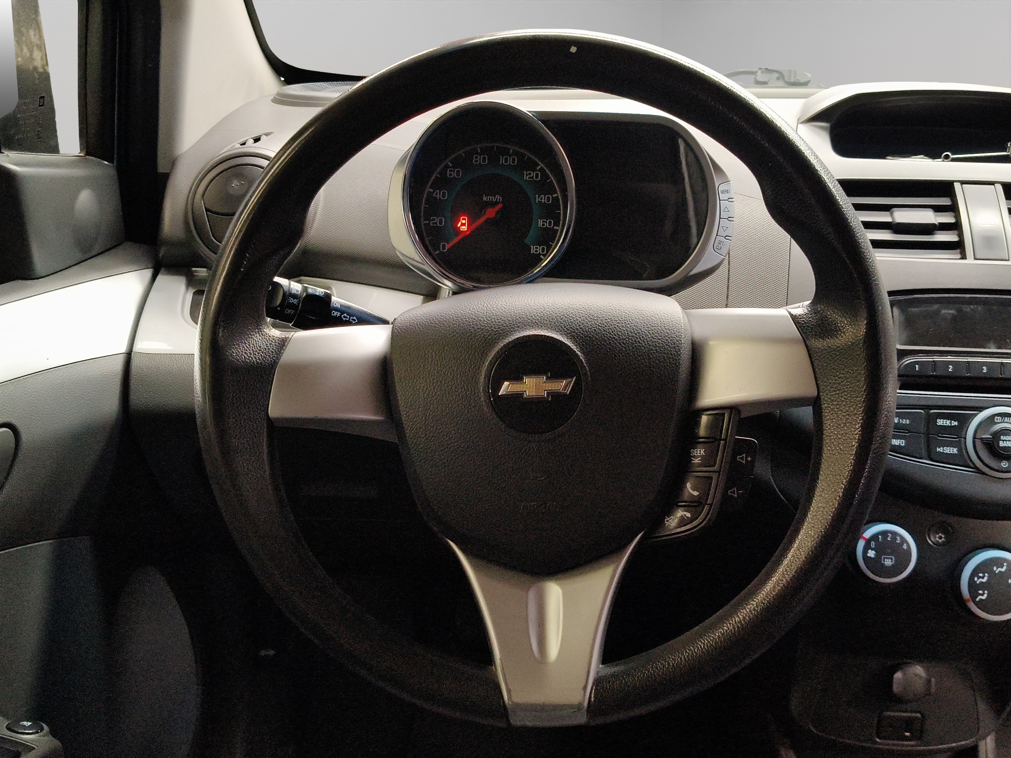 Chevrolet Spark 5 pts. HB LTZ, 1.4l, TM5, a/ac., f. niebla, RA-15 (nueva generación) 2016