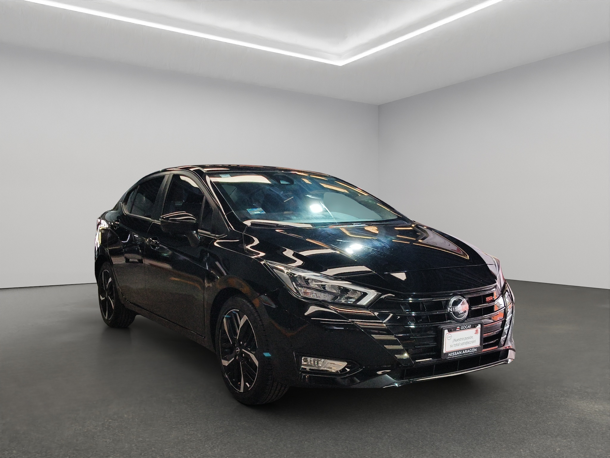 Nissan Versa 4 pts. SR, TA, a/ac. Aut., f. niebla, f. led, spoiler, RA-17 2024