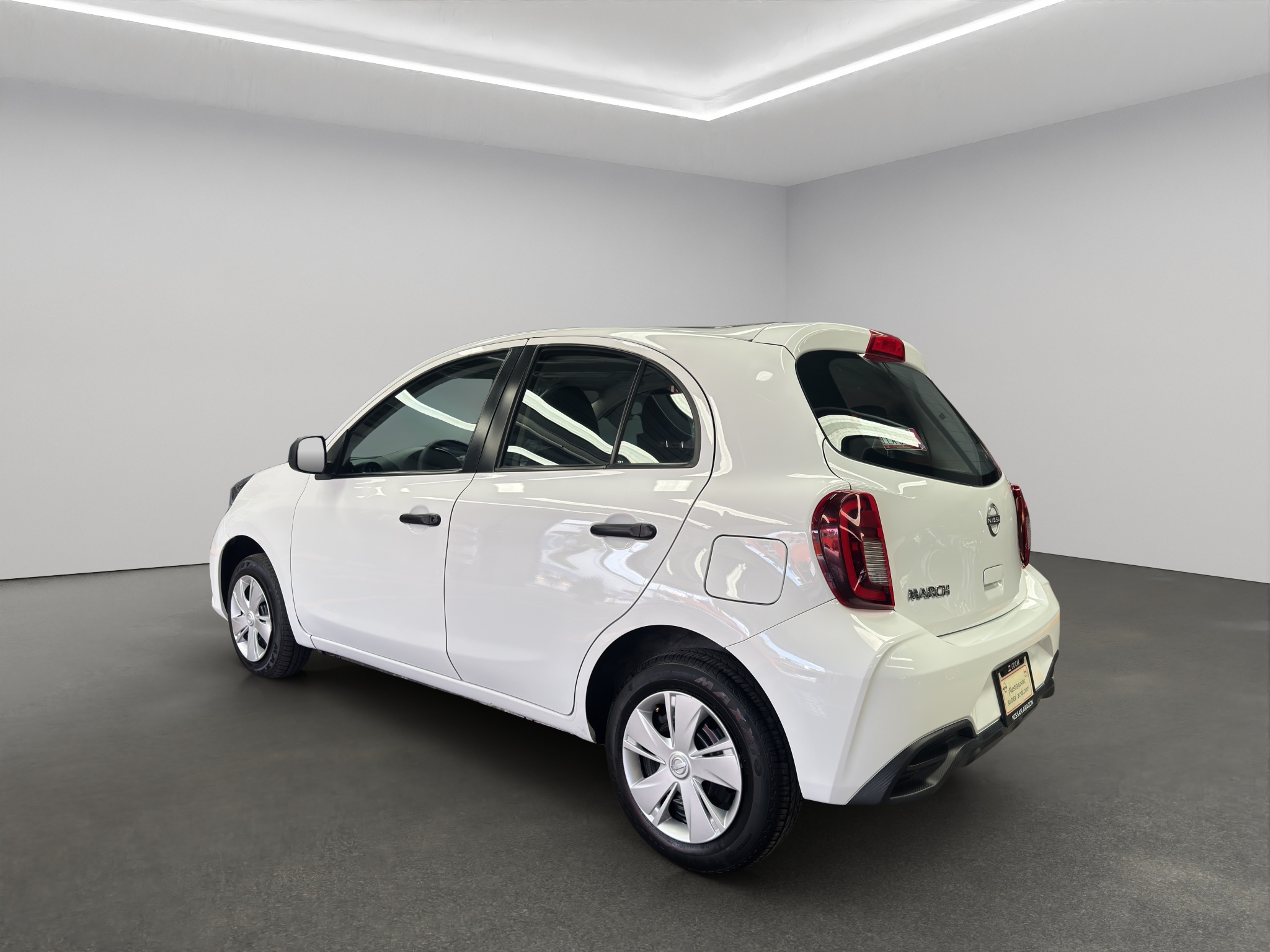 Nissan March 5 pts. HB Sense, TM5, a/ac., R-14 2024