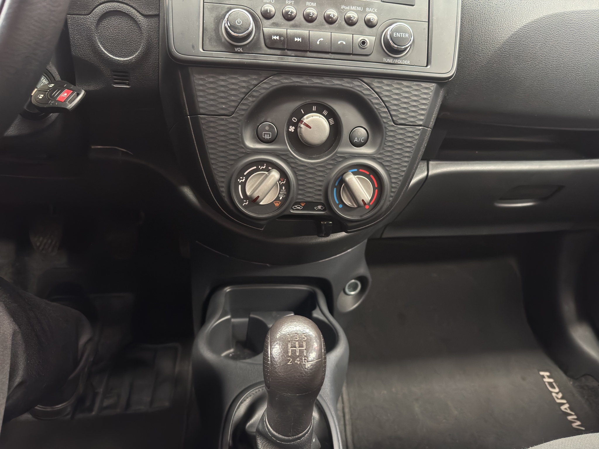 Nissan March 5 pts. HB Sense, TM5, a/ac., R-14 2024