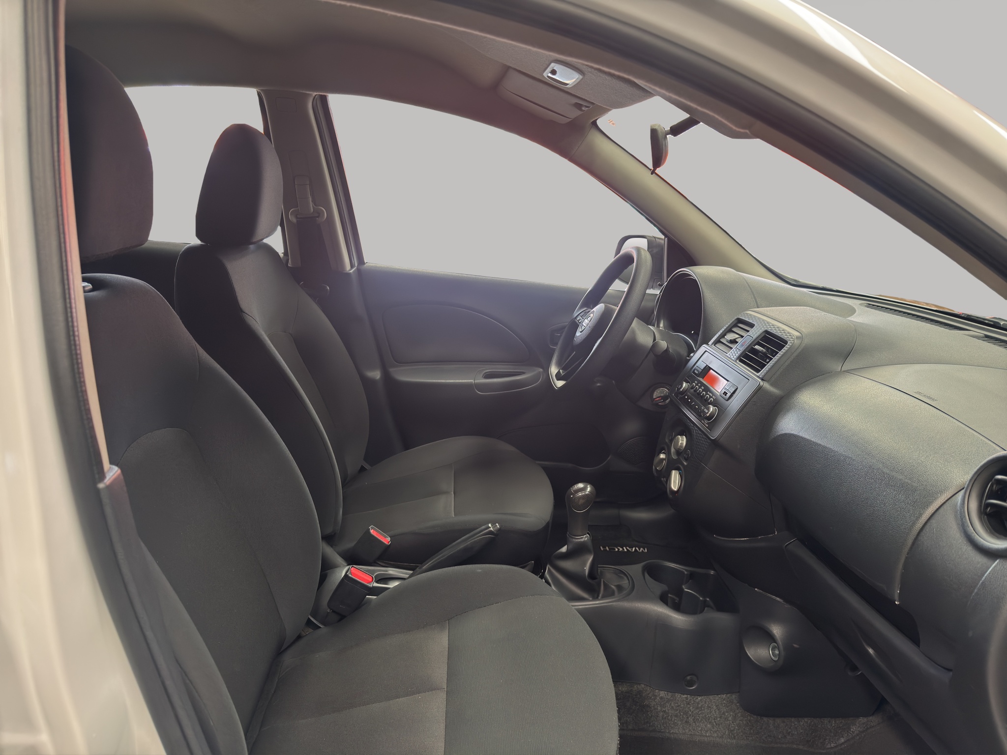 Nissan March 5 pts. HB Sense, TM5, a/ac., R-14 2024