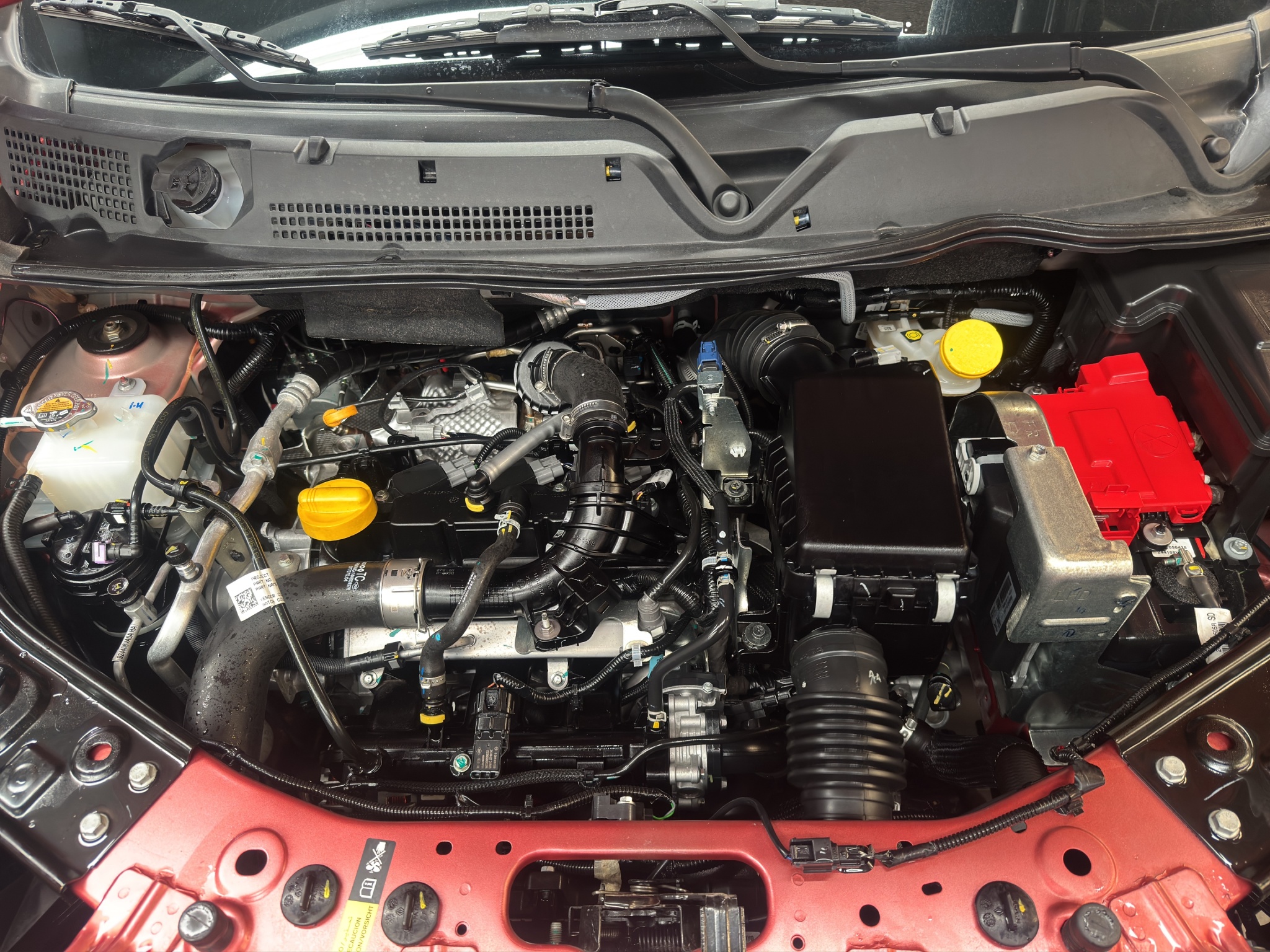 Nissan Magnite 5 pts. Exclusive, 1.0T, CVT, piel, RA-16 2025