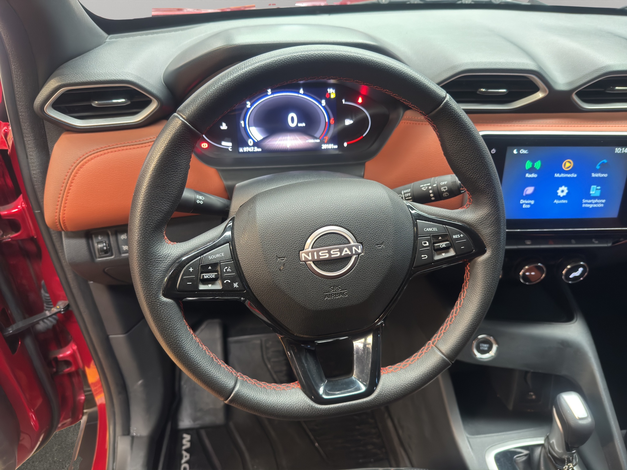 Nissan Magnite 5 pts. Exclusive, 1.0T, CVT, piel, RA-16 2025