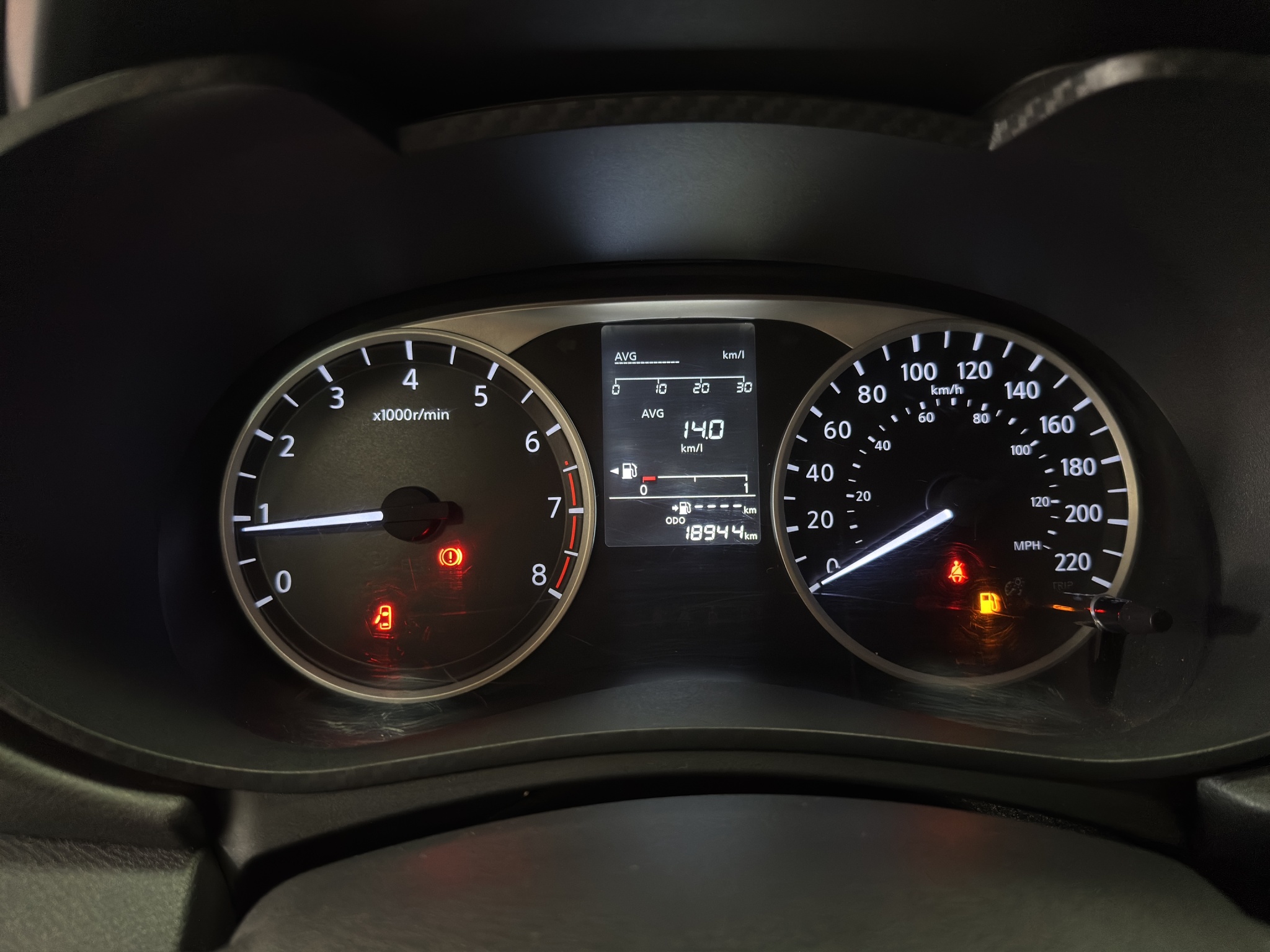 Nissan Versa 4 pts. Sense, TM5, a/ac., R-15 (línea anterior) 2025