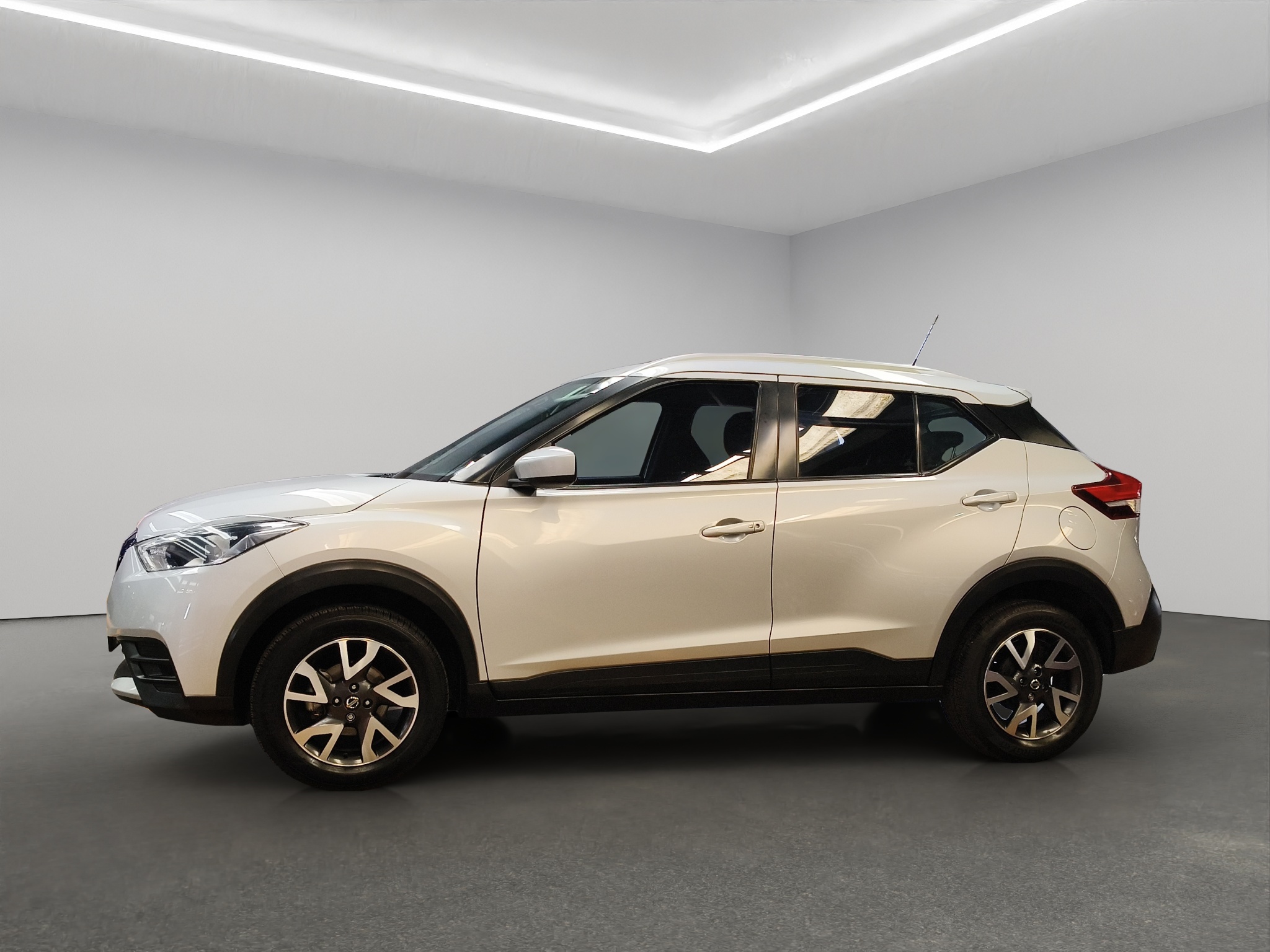 Nissan Kicks 5 pts. Sense, 1.6l, TM5, a/ac., VE, RA-16 2018