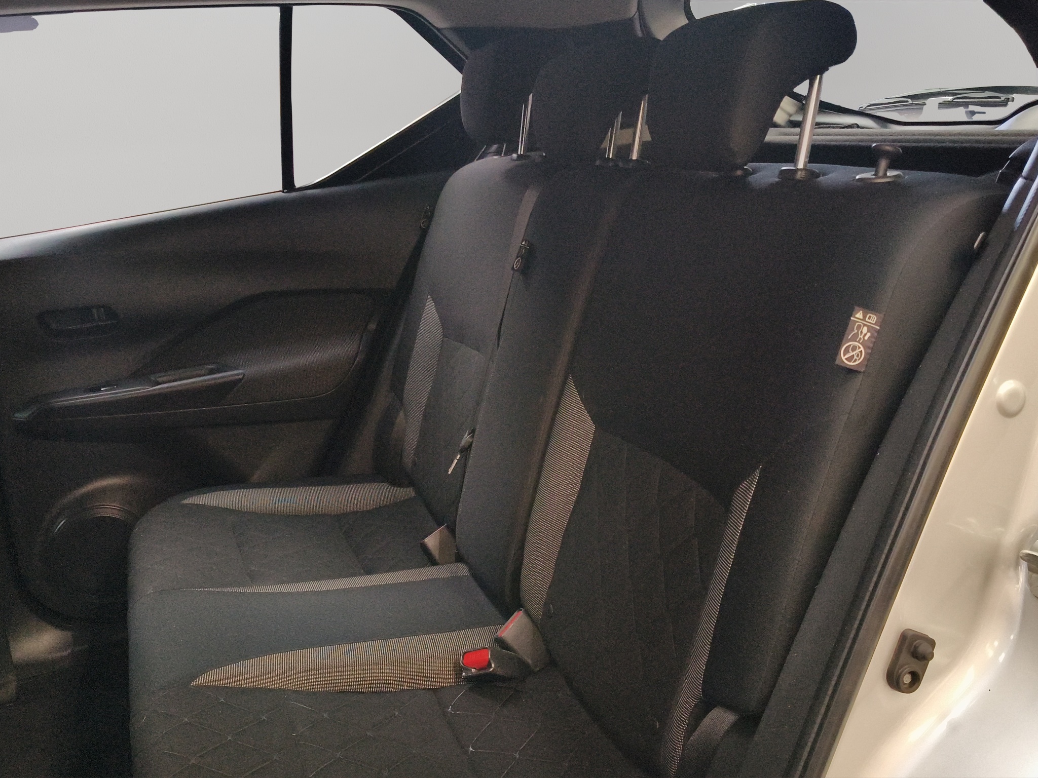 Nissan Kicks 5 pts. Sense, 1.6l, TM5, a/ac., VE, RA-16 2018