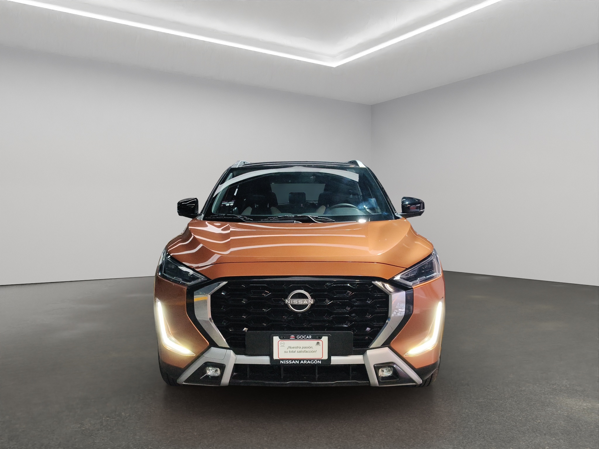 Nissan Magnite  5 pts. Exclusive, 1.0T, TM5, piel, RA-16 2025