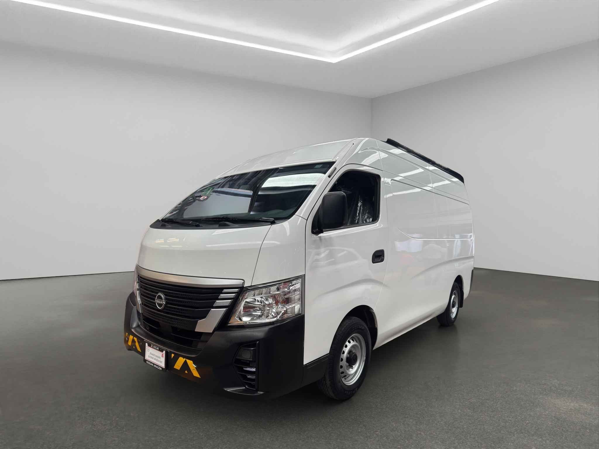 Nissan   Urvan Panel 2024