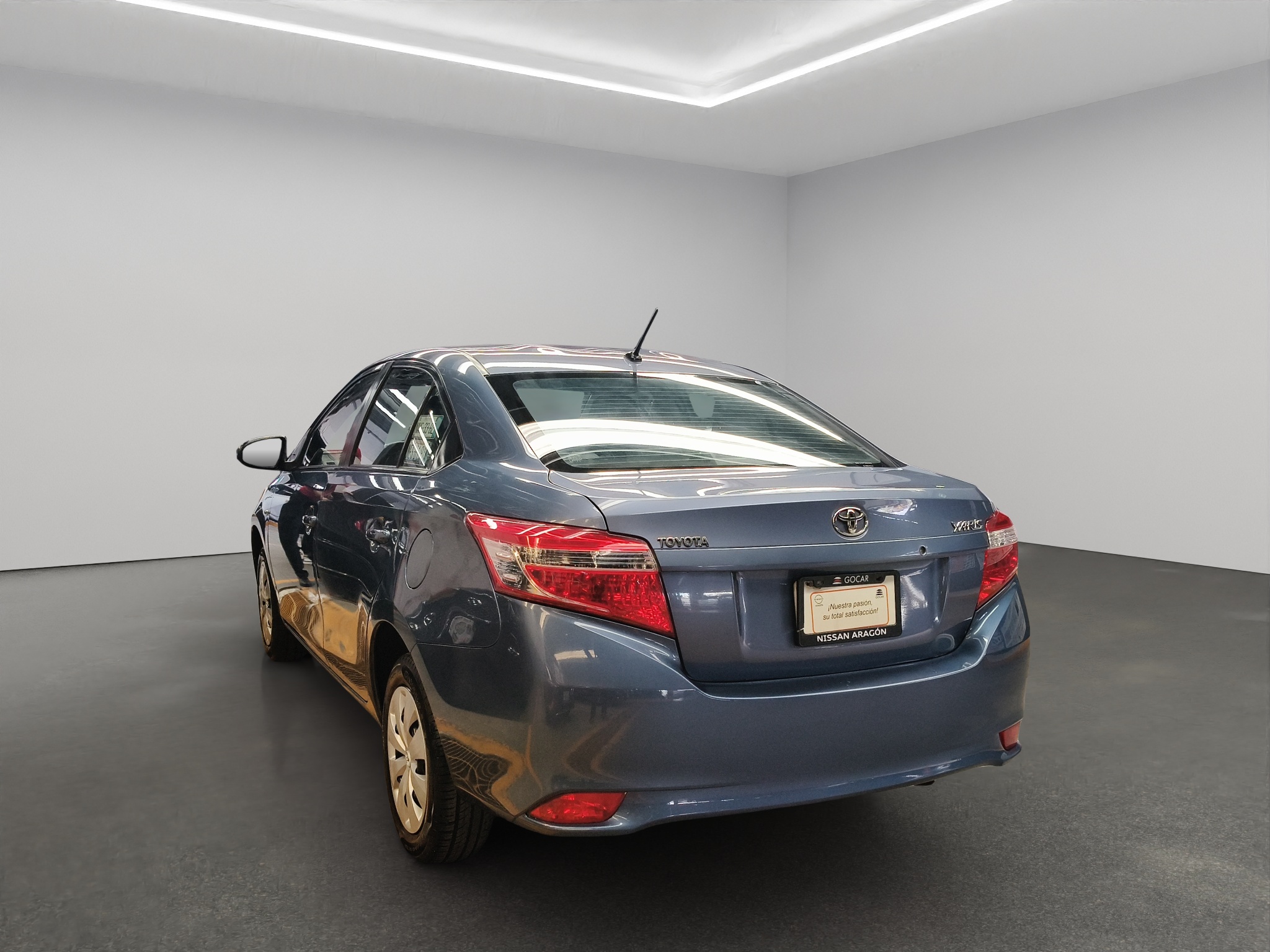 Toyota Yaris 4 pts. Core, CVT, a/ac., f. halógeno, R-15 2017