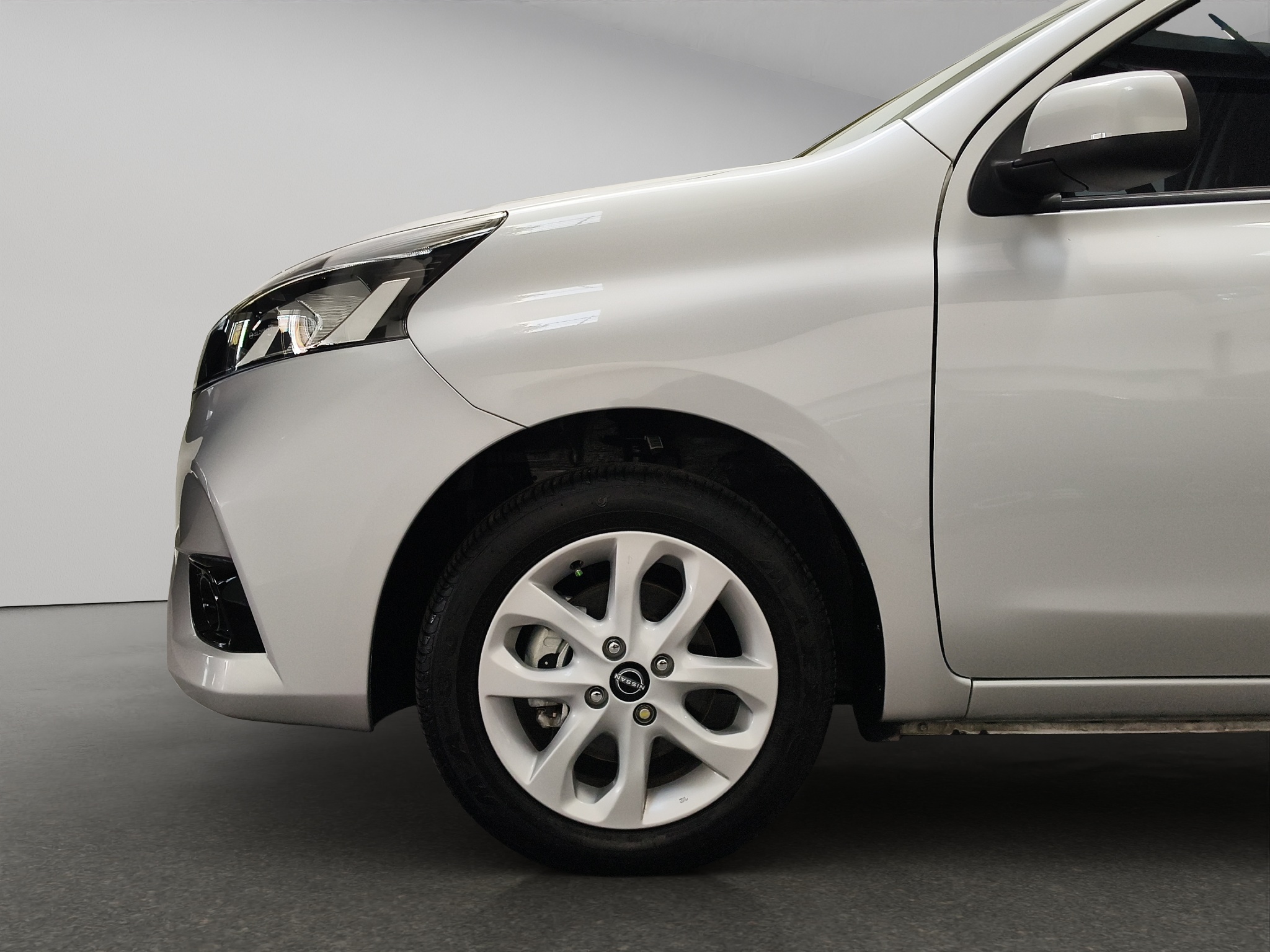 Nissan March 5 pts. HB Advance, TA, a/ac., VE, RA-15 2025