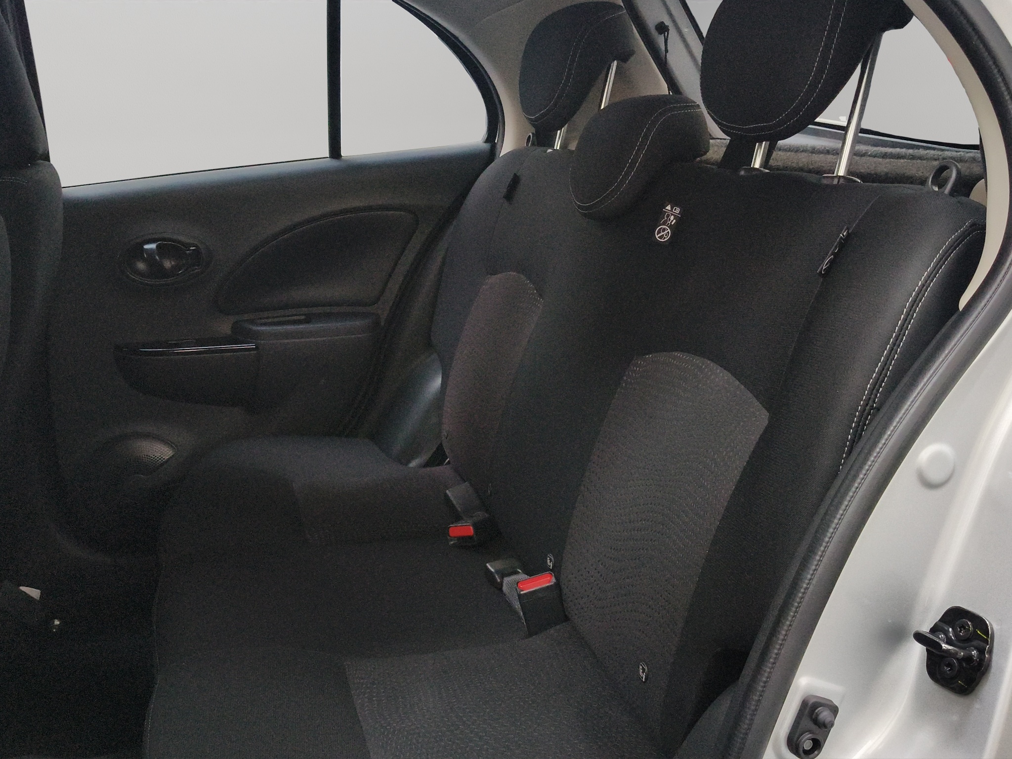 Nissan March 5 pts. HB Advance, TA, a/ac., VE, RA-15 2025