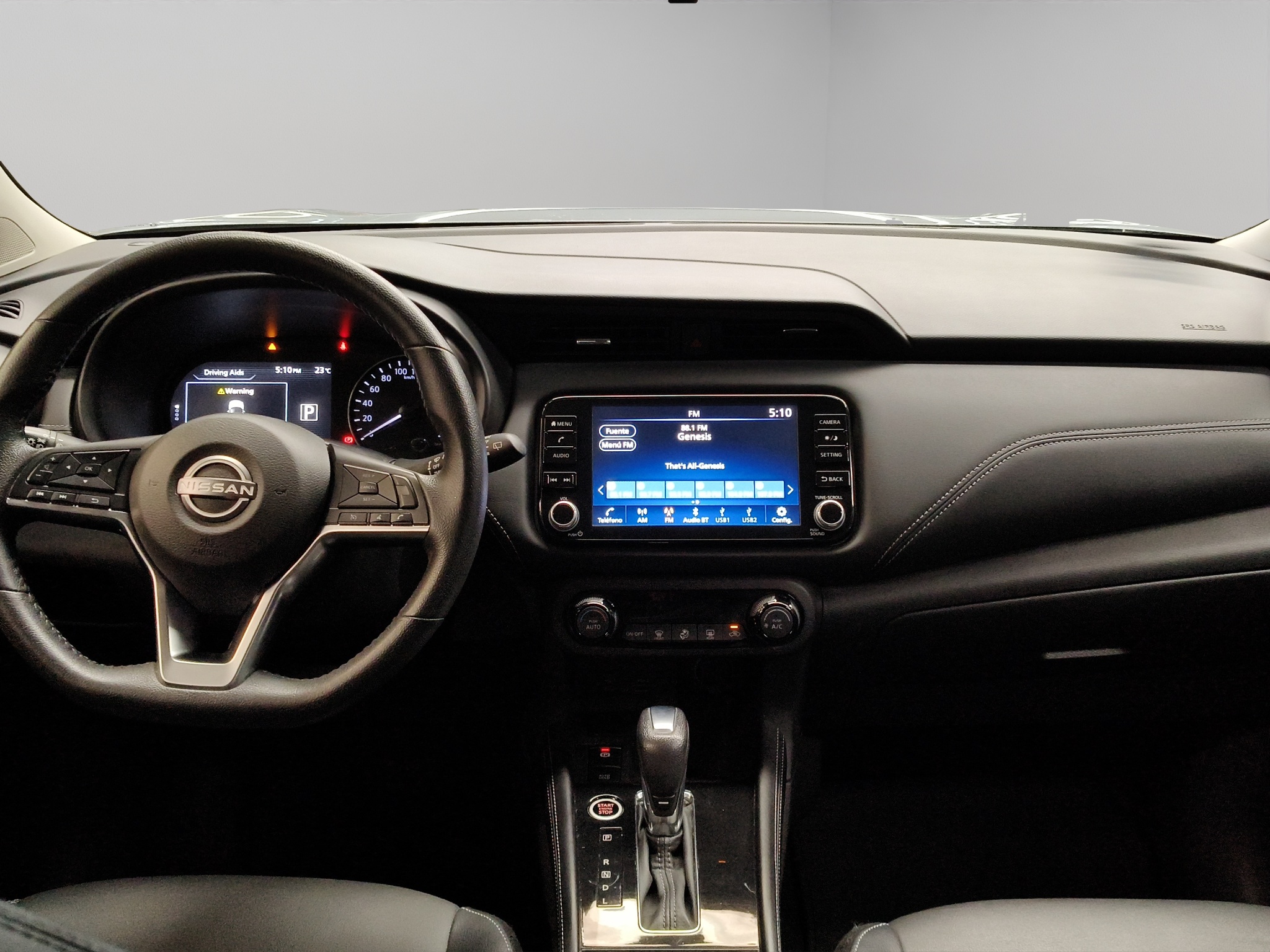 Nissan Kicks  5 pts. Platinum, 1.6l, TA, a/ac. Aut., piel, GPS, RA-18 2023