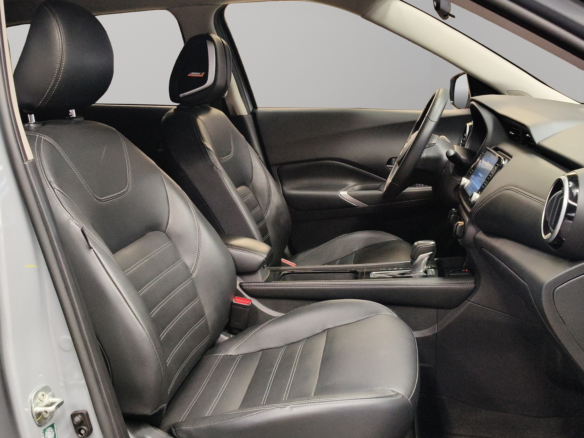 Nissan Kicks  5 pts. Platinum, 1.6l, TA, a/ac. Aut., piel, GPS, RA-18 2023