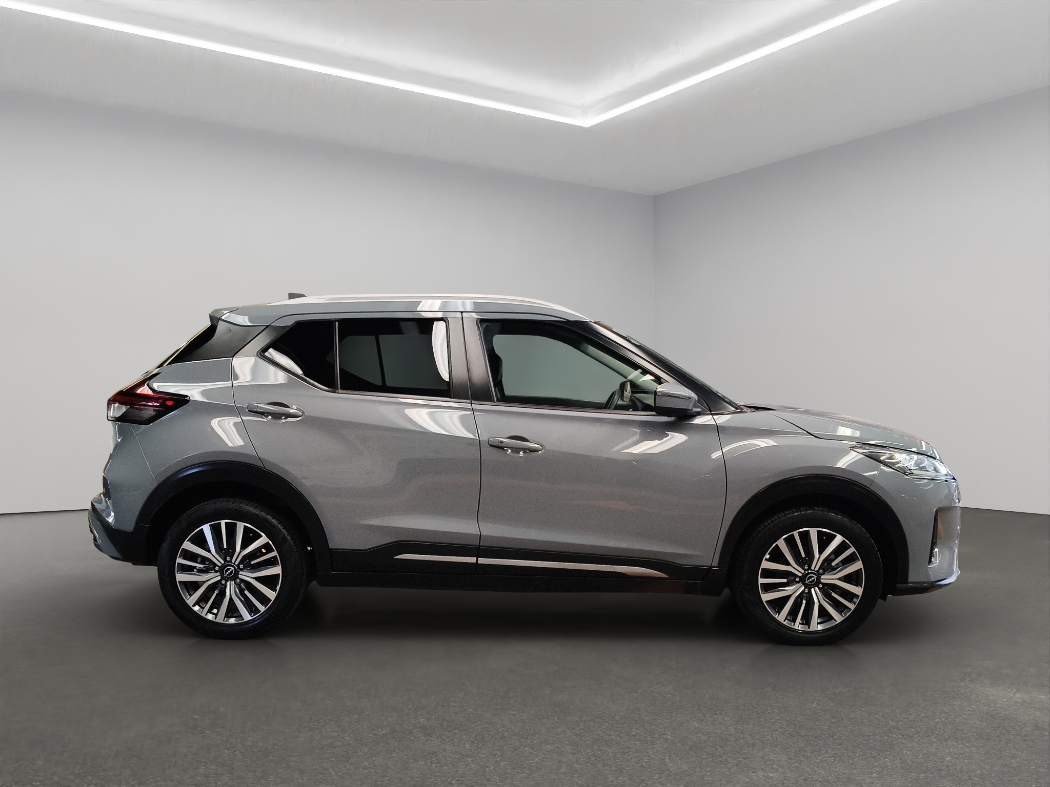 Nissan Kicks  5 pts. Platinum, 1.6l, TA, a/ac. Aut., piel, GPS, RA-18 2023