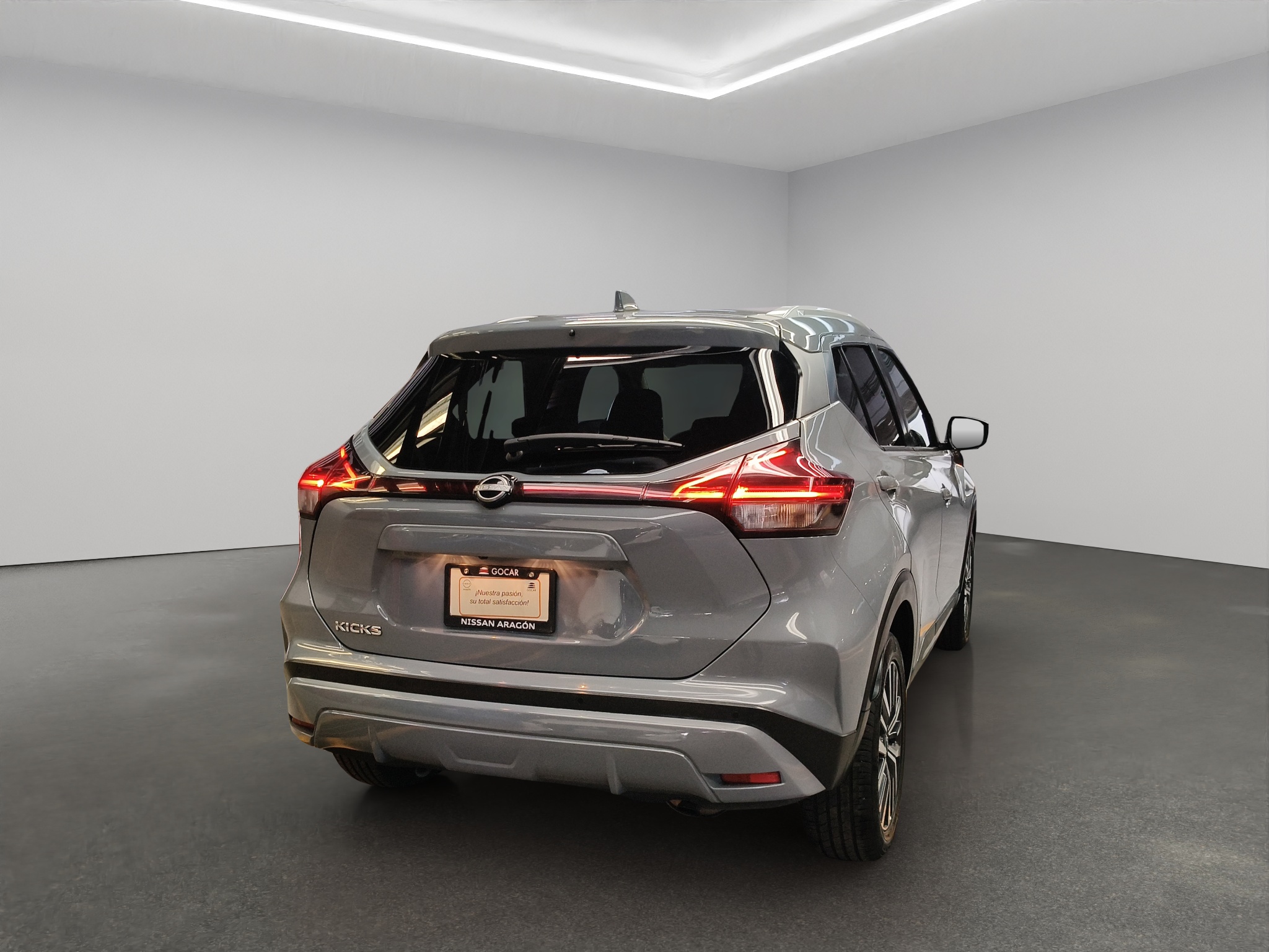 Nissan Kicks  5 pts. Platinum, 1.6l, TA, a/ac. Aut., piel, GPS, RA-18 2023