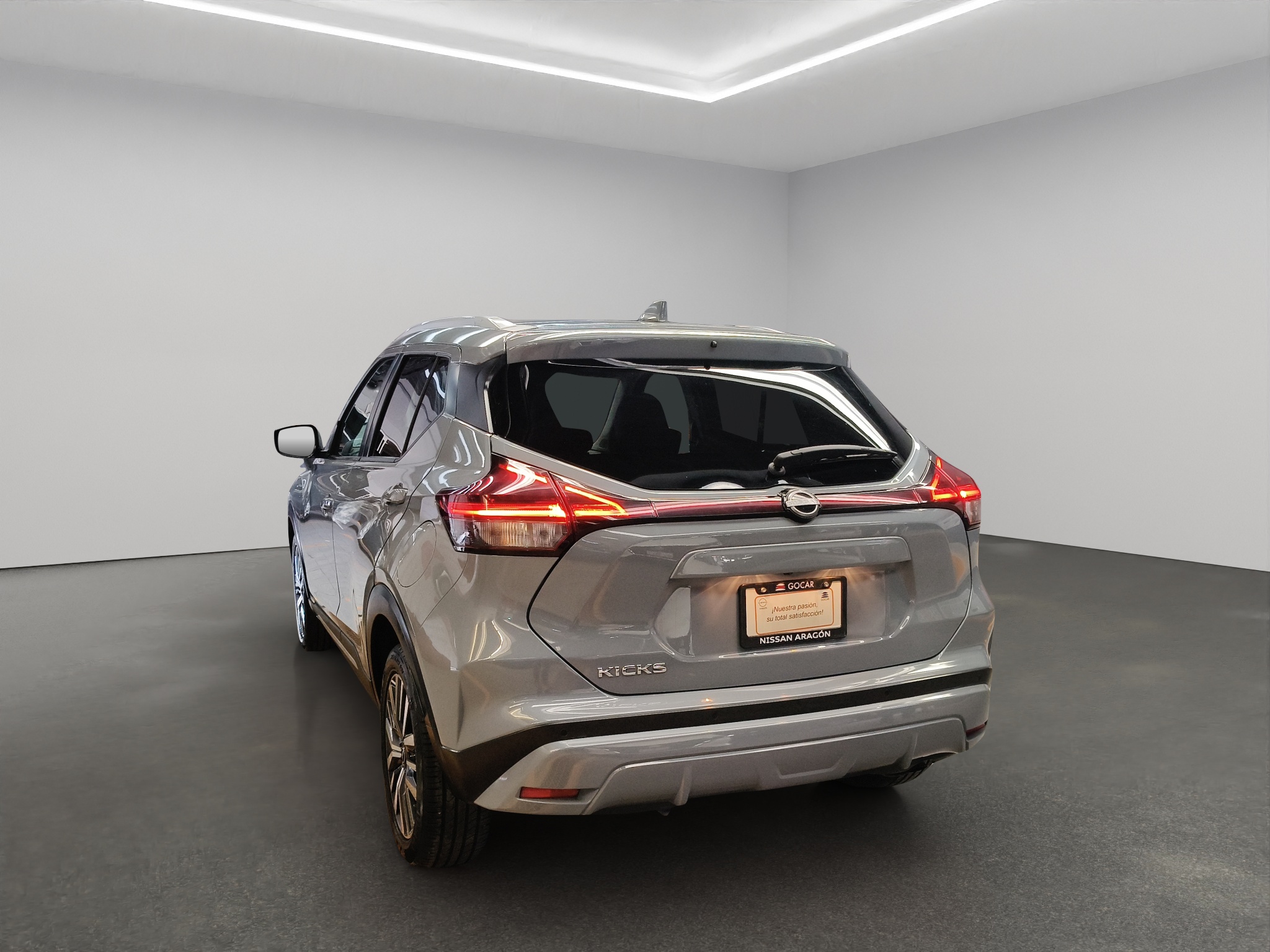 Nissan Kicks  5 pts. Platinum, 1.6l, TA, a/ac. Aut., piel, GPS, RA-18 2023