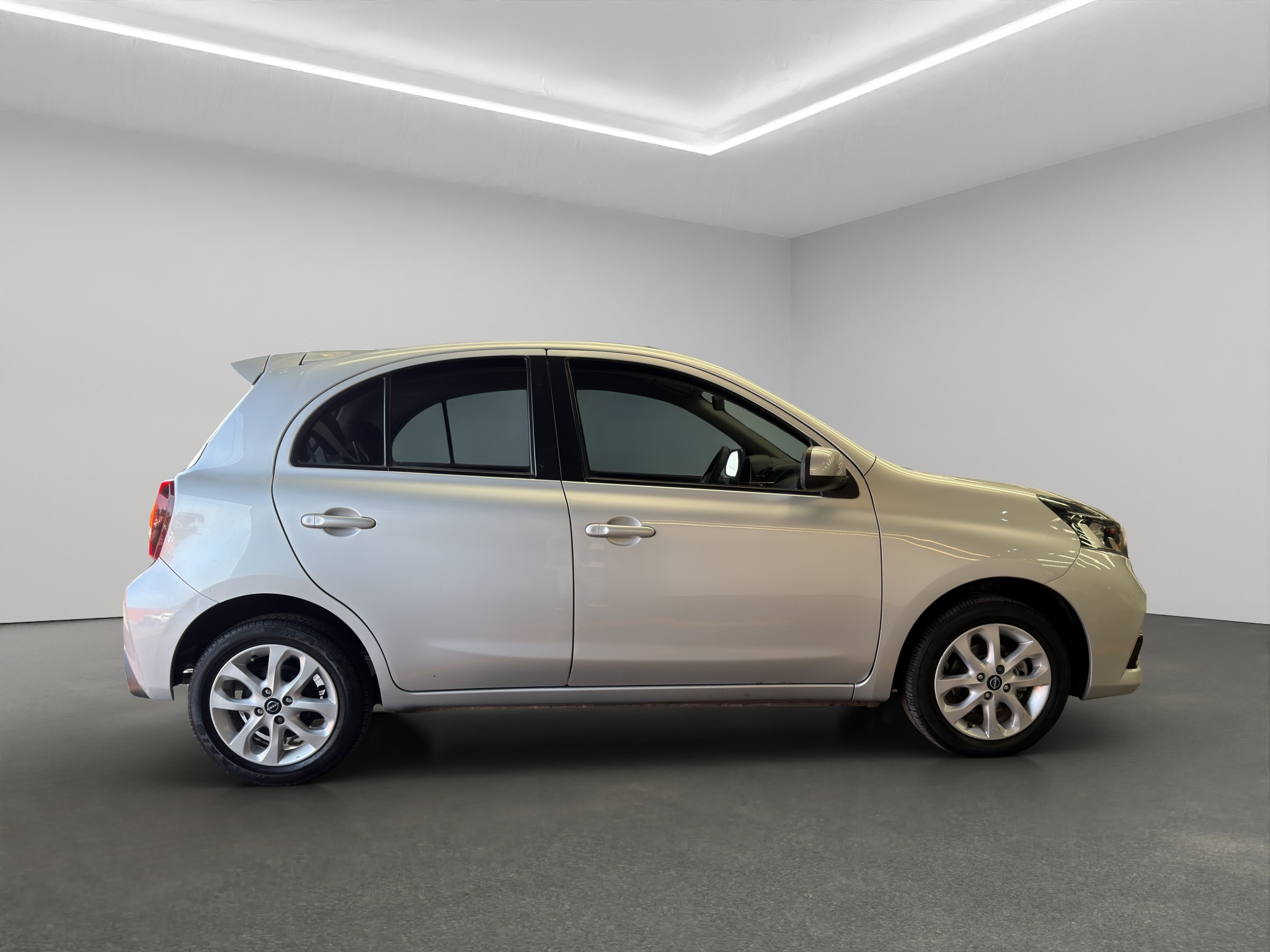 Nissan March 5 pts. HB Advance, TM5, a/ac., VE, RA-15 2023
