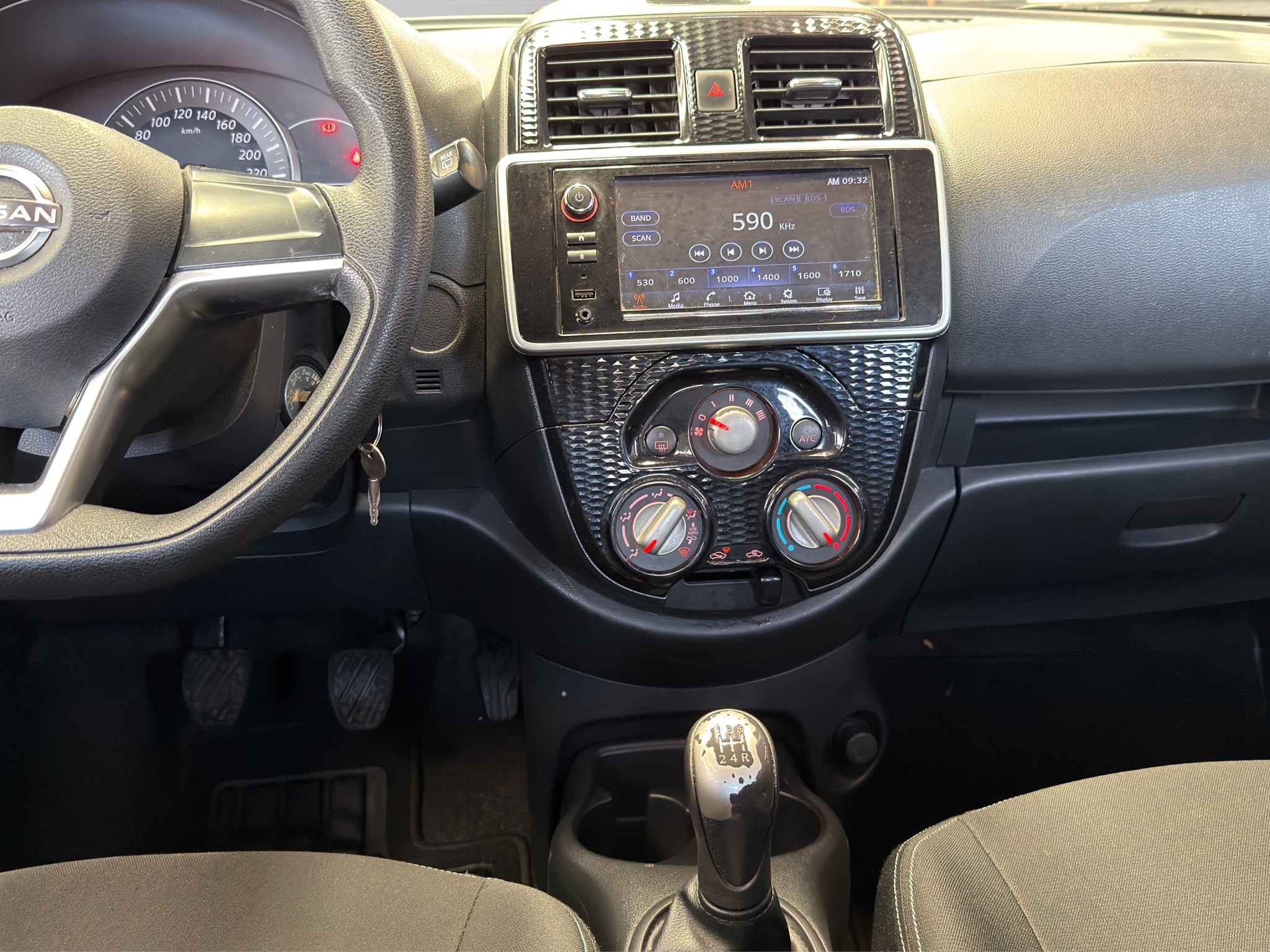 Nissan March 5 pts. HB Advance, TM5, a/ac., VE, RA-15 2023