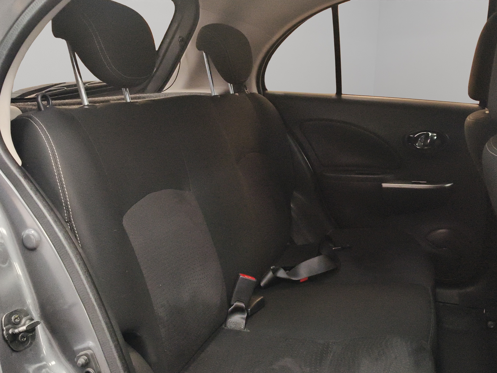 Nissan March 5 pts. HB Advance y DUO, TM5, a/ac., VE, CD, BA, ABS, RA-15 2018